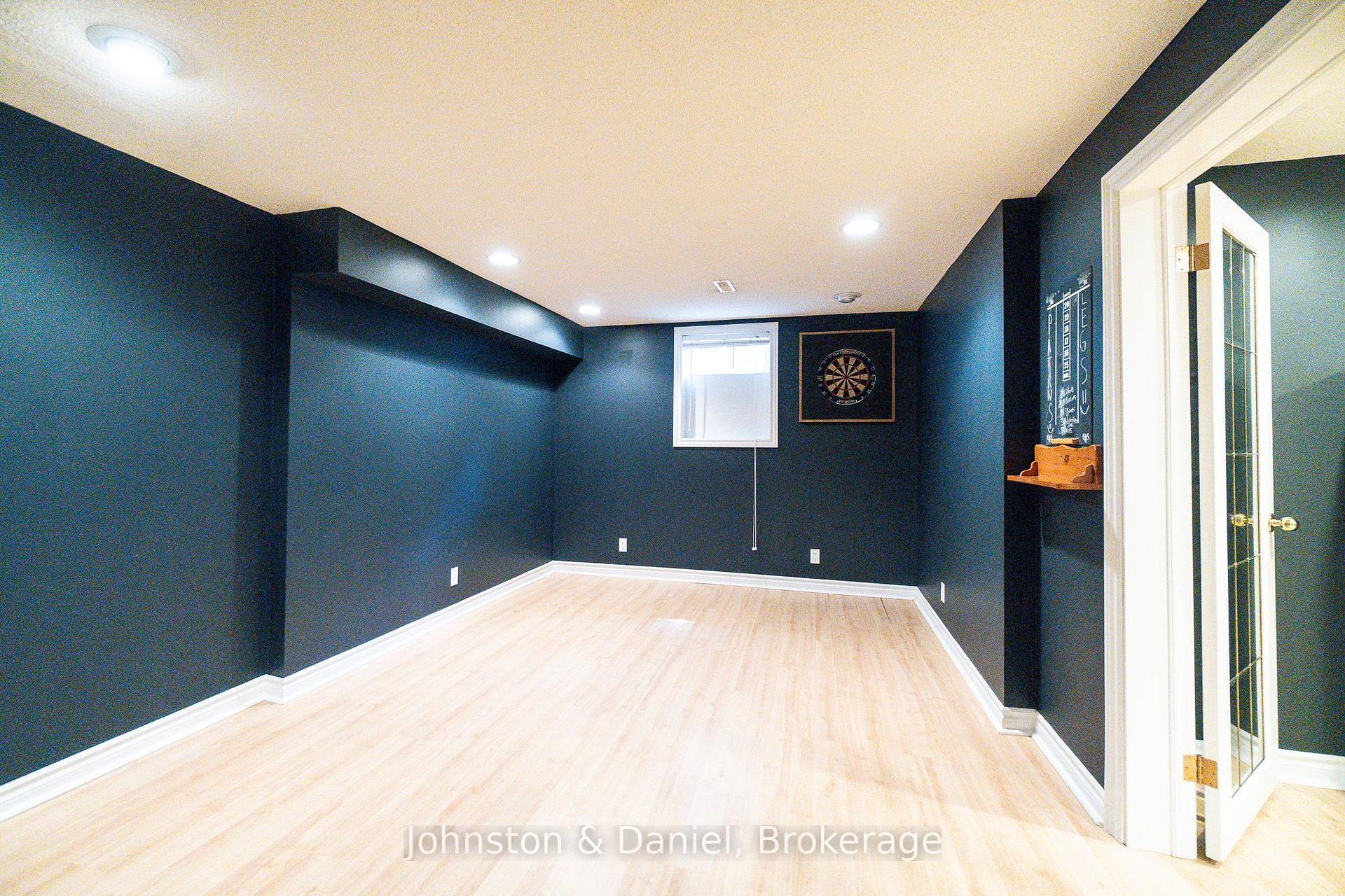 Photo 40 of 12 Jason Crescent, Halton Hills, Georgetown — HOMEH