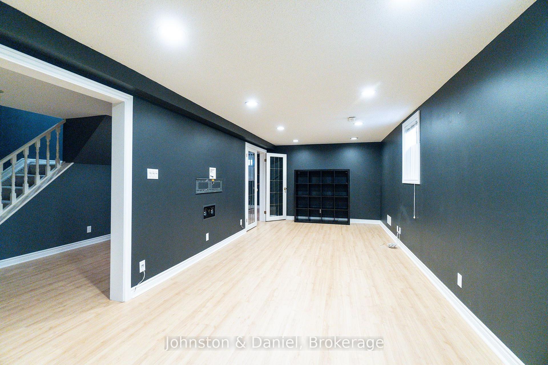 Photo 43 of 12 Jason Crescent, Halton Hills, Georgetown — HOMEH