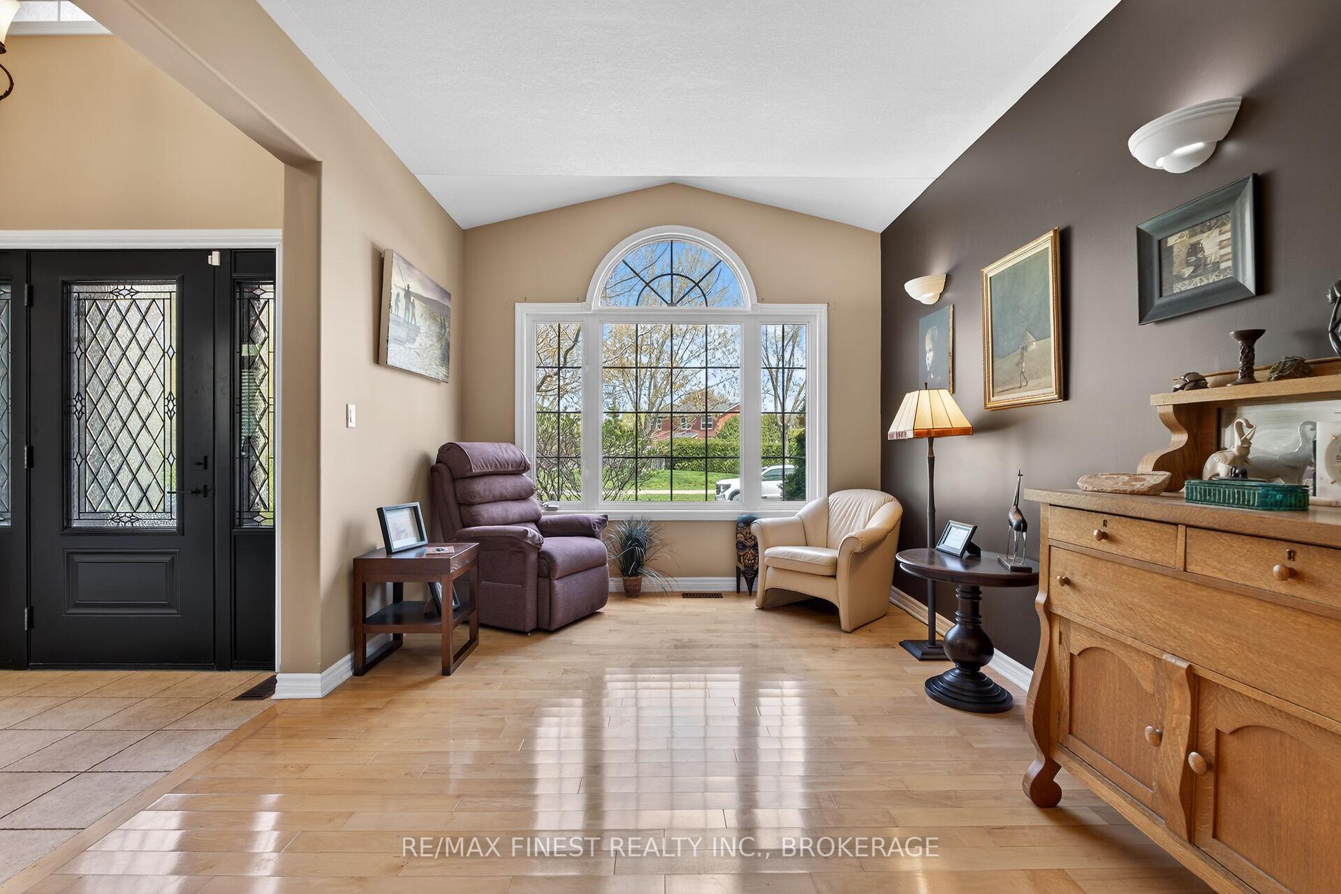 Photo 9 of 417 Mccallum Street, Kingston, Kingston East (Incl Barret Crt) — HOMEH