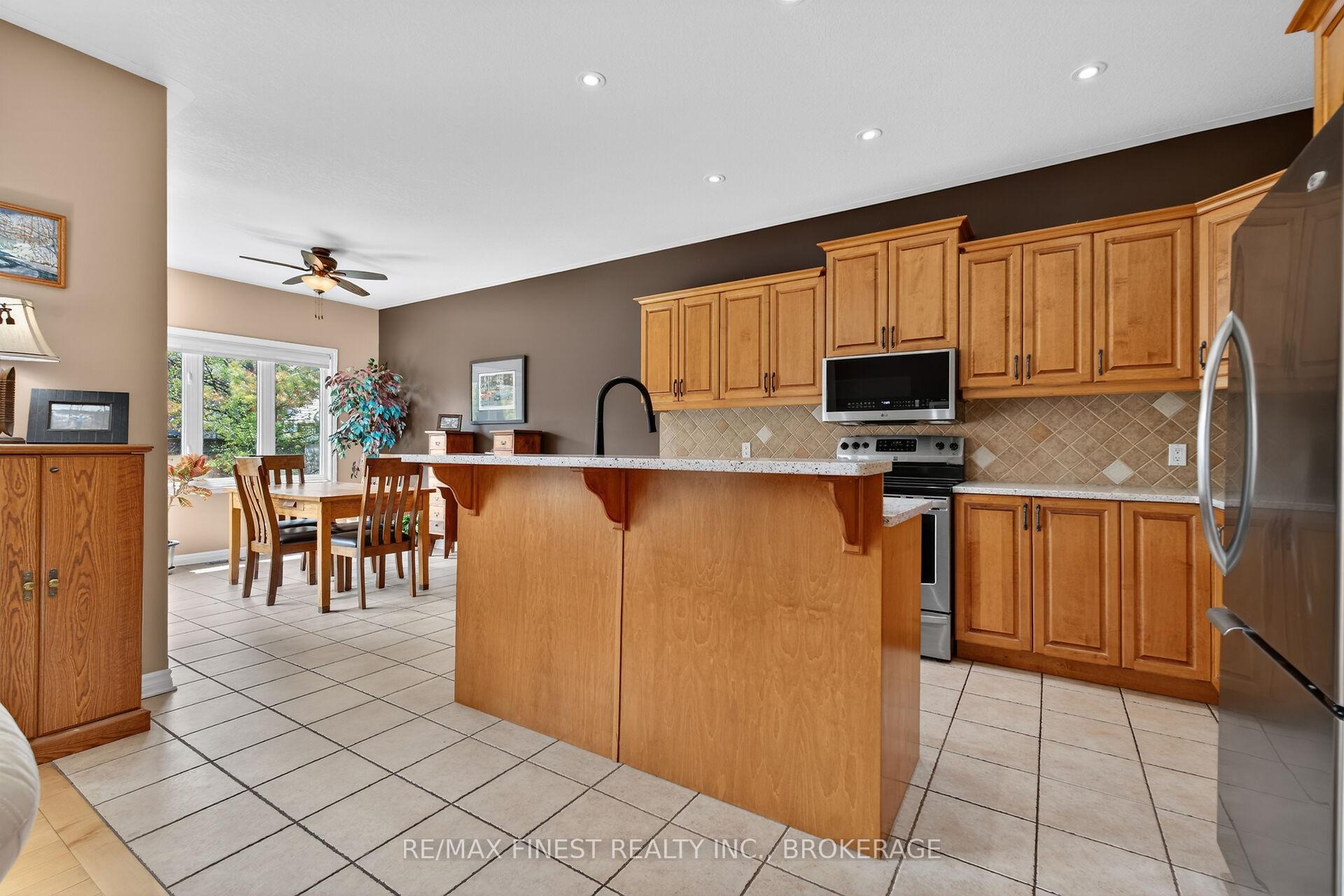 Photo 20 of 417 Mccallum Street, Kingston, Kingston East (Incl Barret Crt) — HOMEH