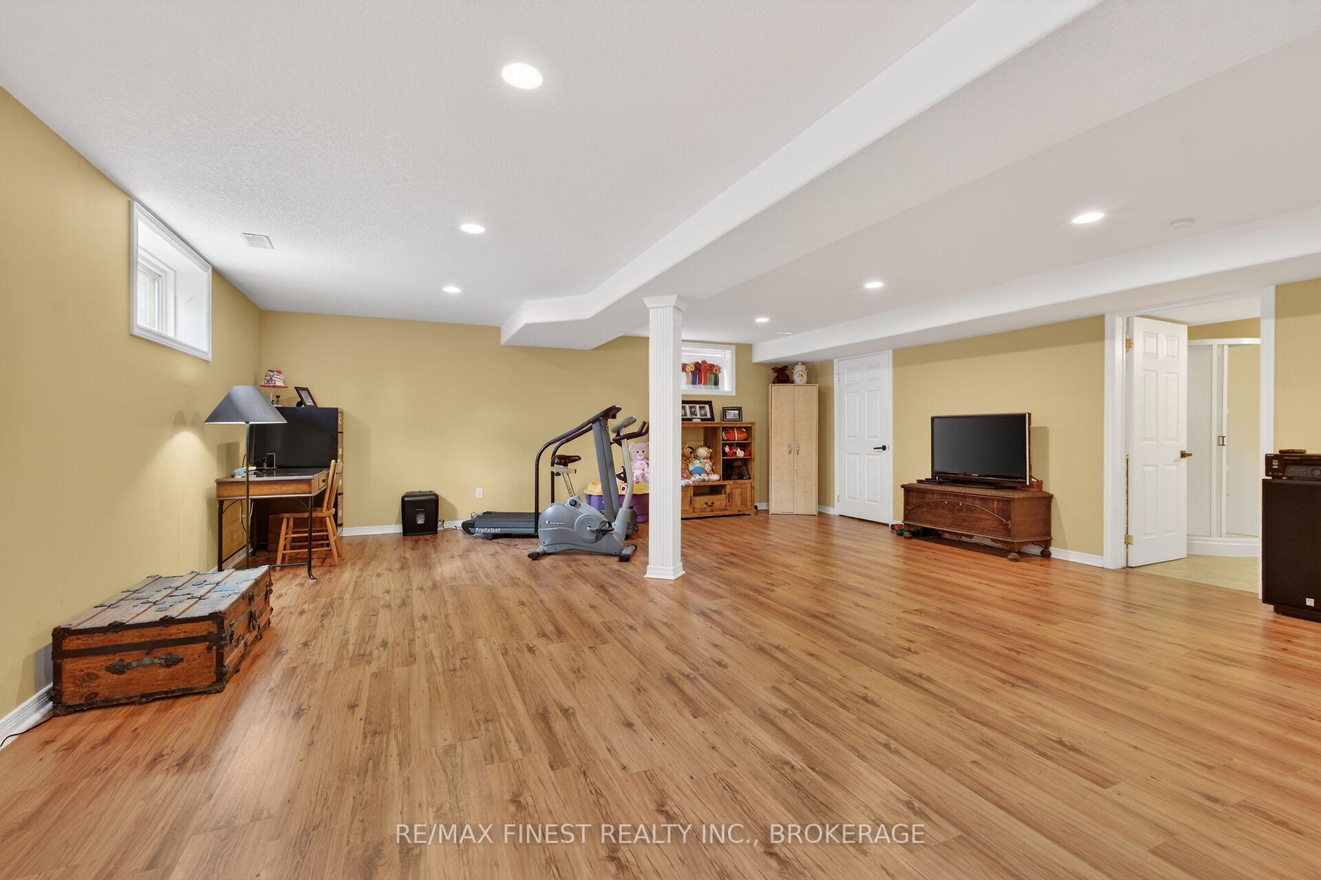 Photo 36 of 417 Mccallum Street, Kingston, Kingston East (Incl Barret Crt) — HOMEH