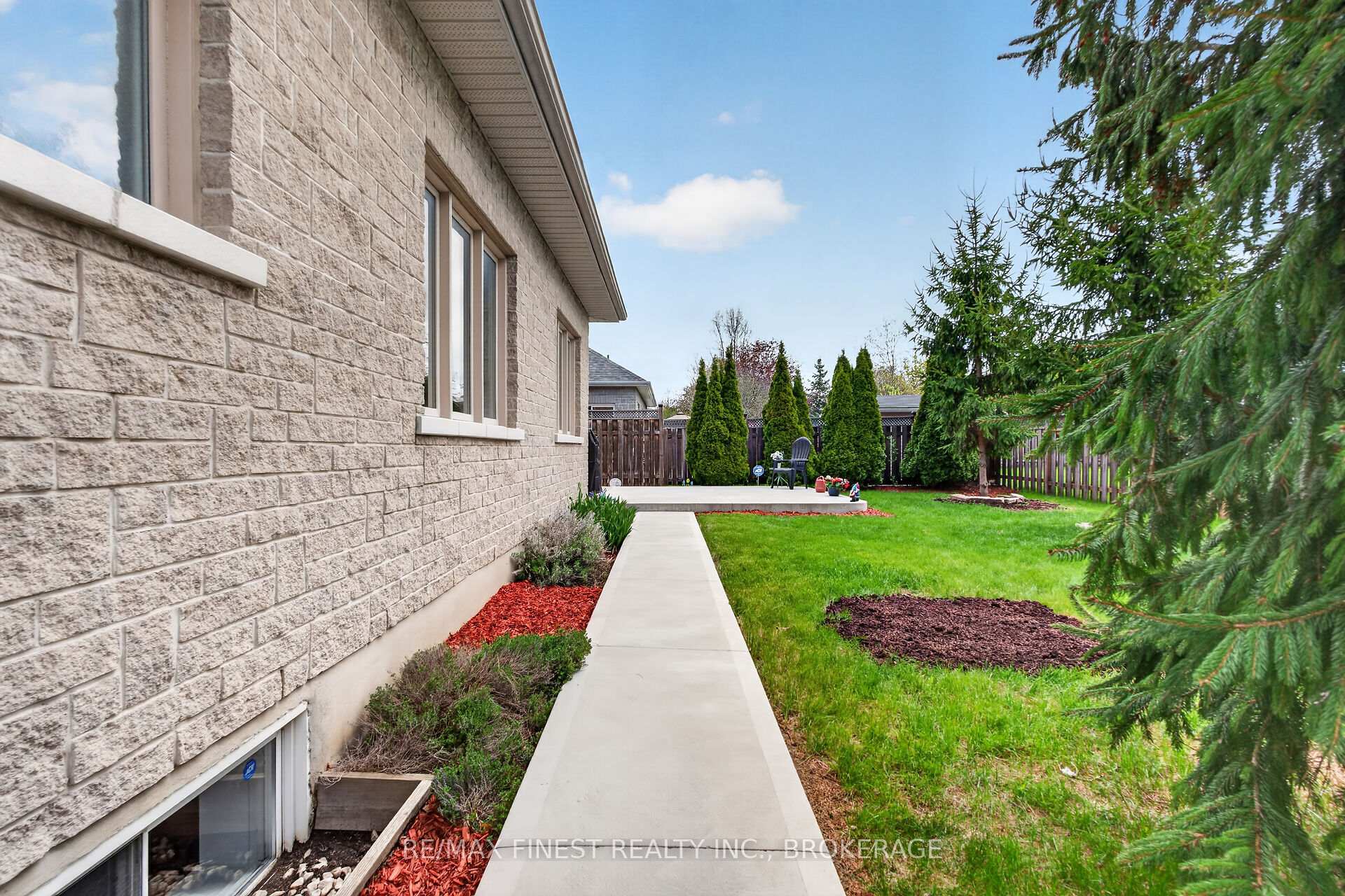 Photo 47 of 417 Mccallum Street, Kingston, Kingston East (Incl Barret Crt) — HOMEH
