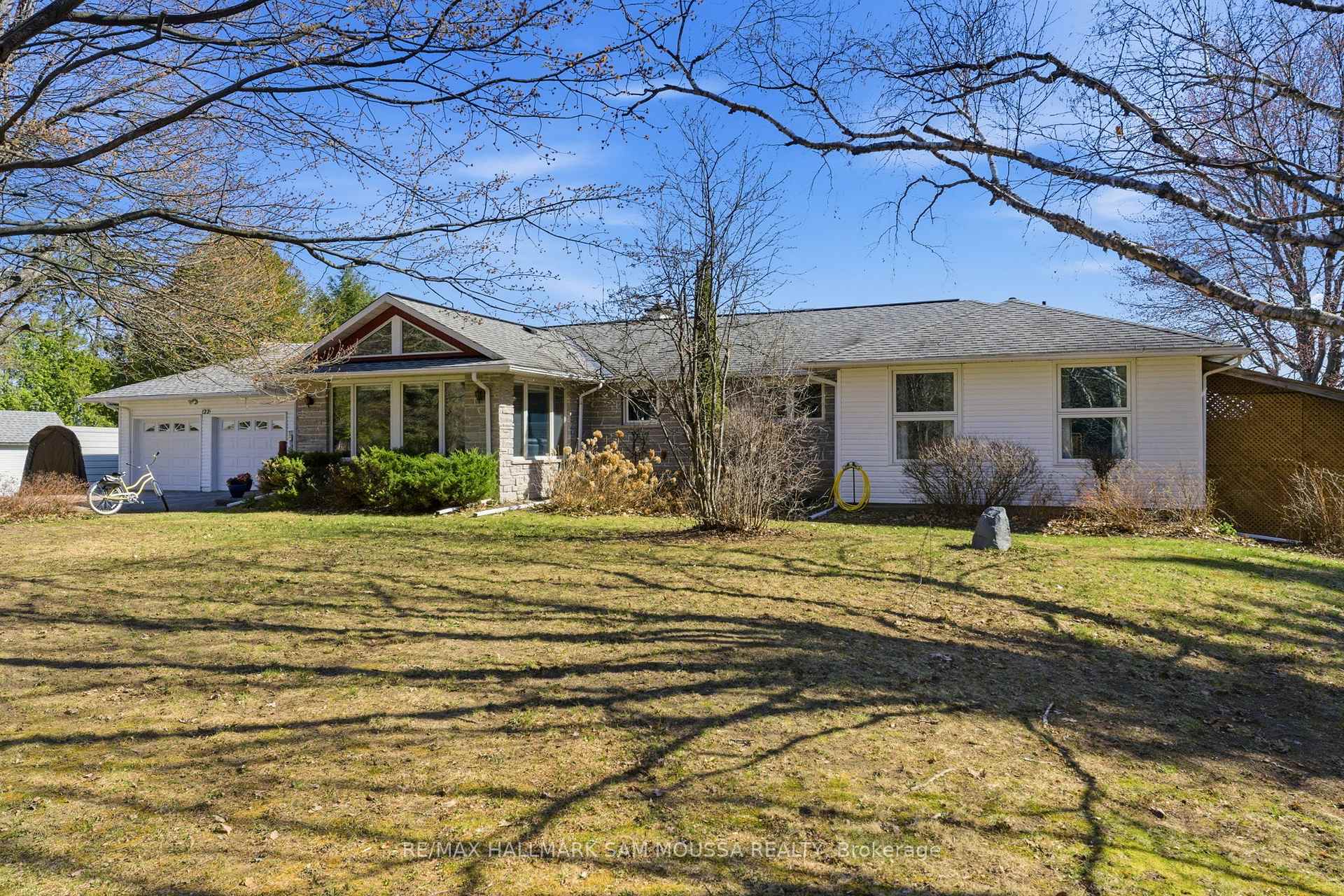 Photo 4 of 122 Colonel Nicholson Lane, Ottawa, Constance Bay — HOMEH