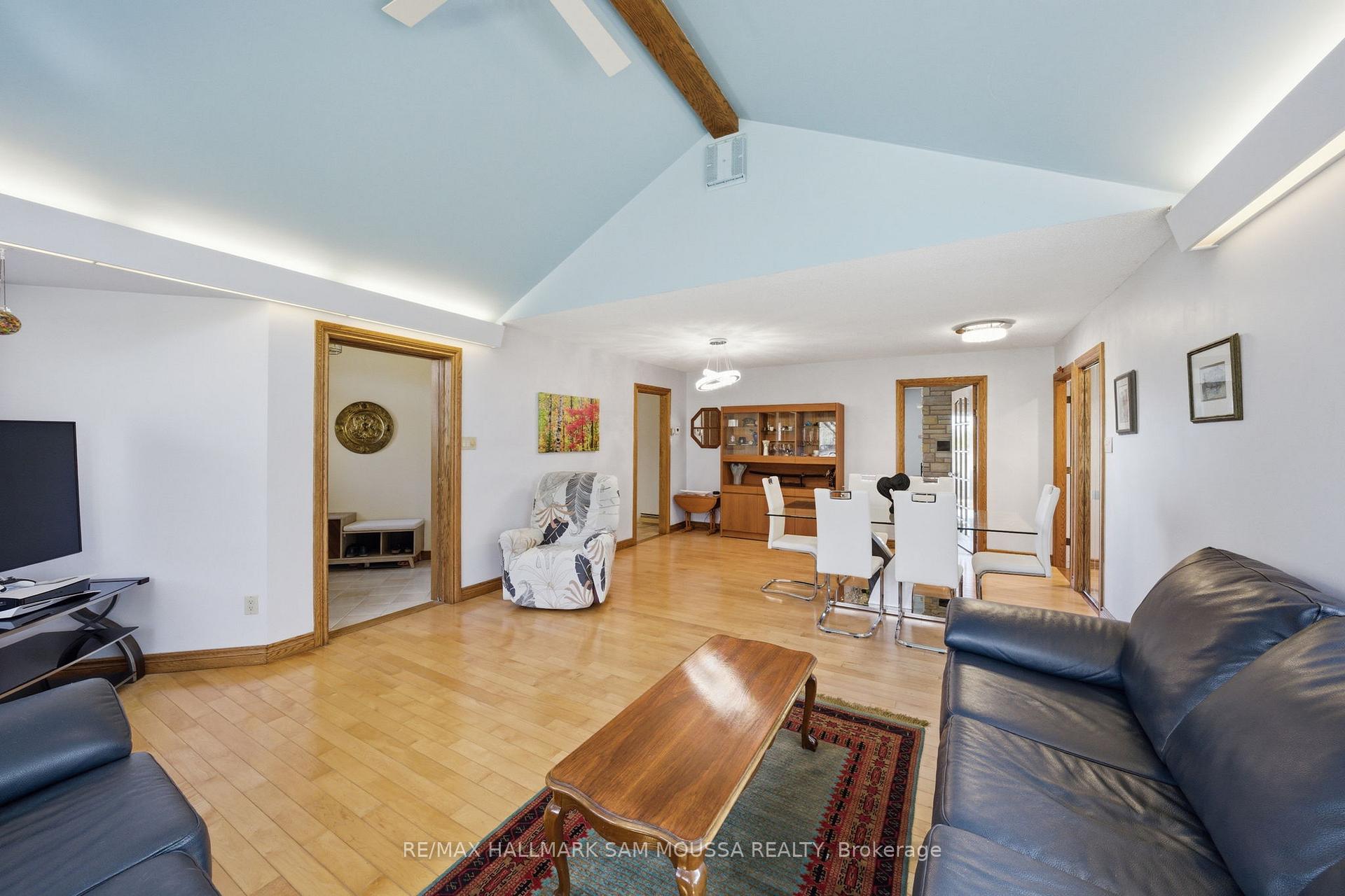 Photo 8 of 122 Colonel Nicholson Lane, Ottawa, Constance Bay — HOMEH