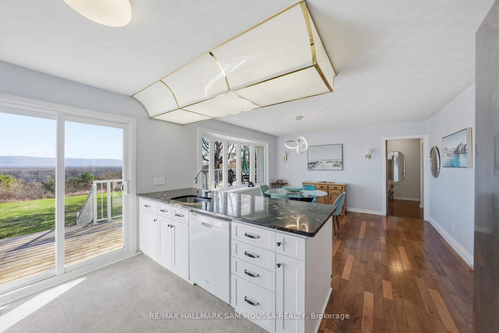 Photo 17 of 122 Colonel Nicholson Lane, Ottawa, Constance Bay — HOMEH