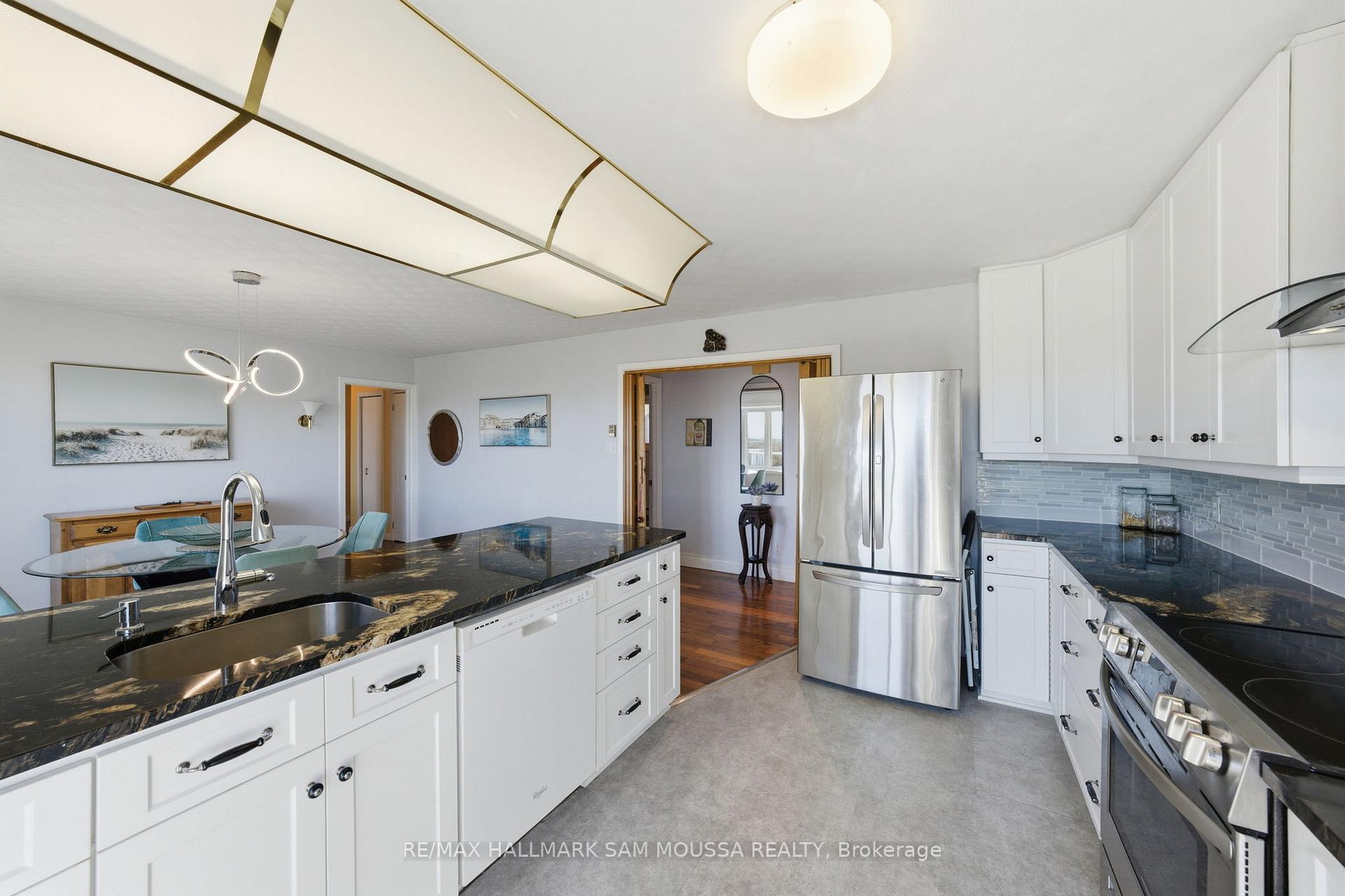 Photo 18 of 122 Colonel Nicholson Lane, Ottawa, Constance Bay — HOMEH