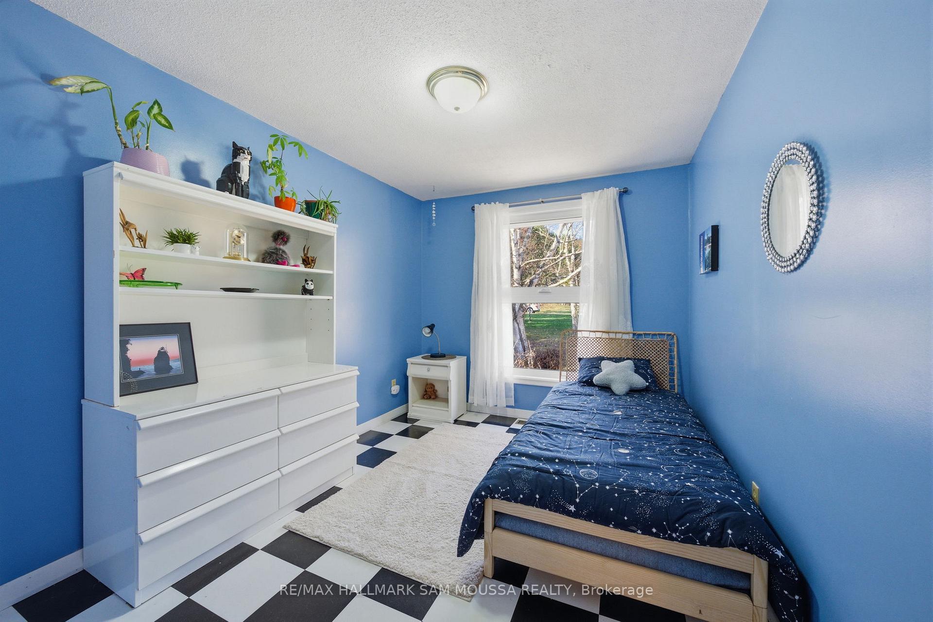 Photo 24 of 122 Colonel Nicholson Lane, Ottawa, Constance Bay — HOMEH