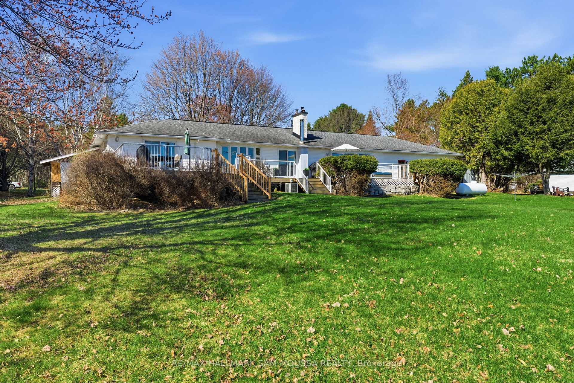 Photo 40 of 122 Colonel Nicholson Lane, Ottawa, Constance Bay — HOMEH