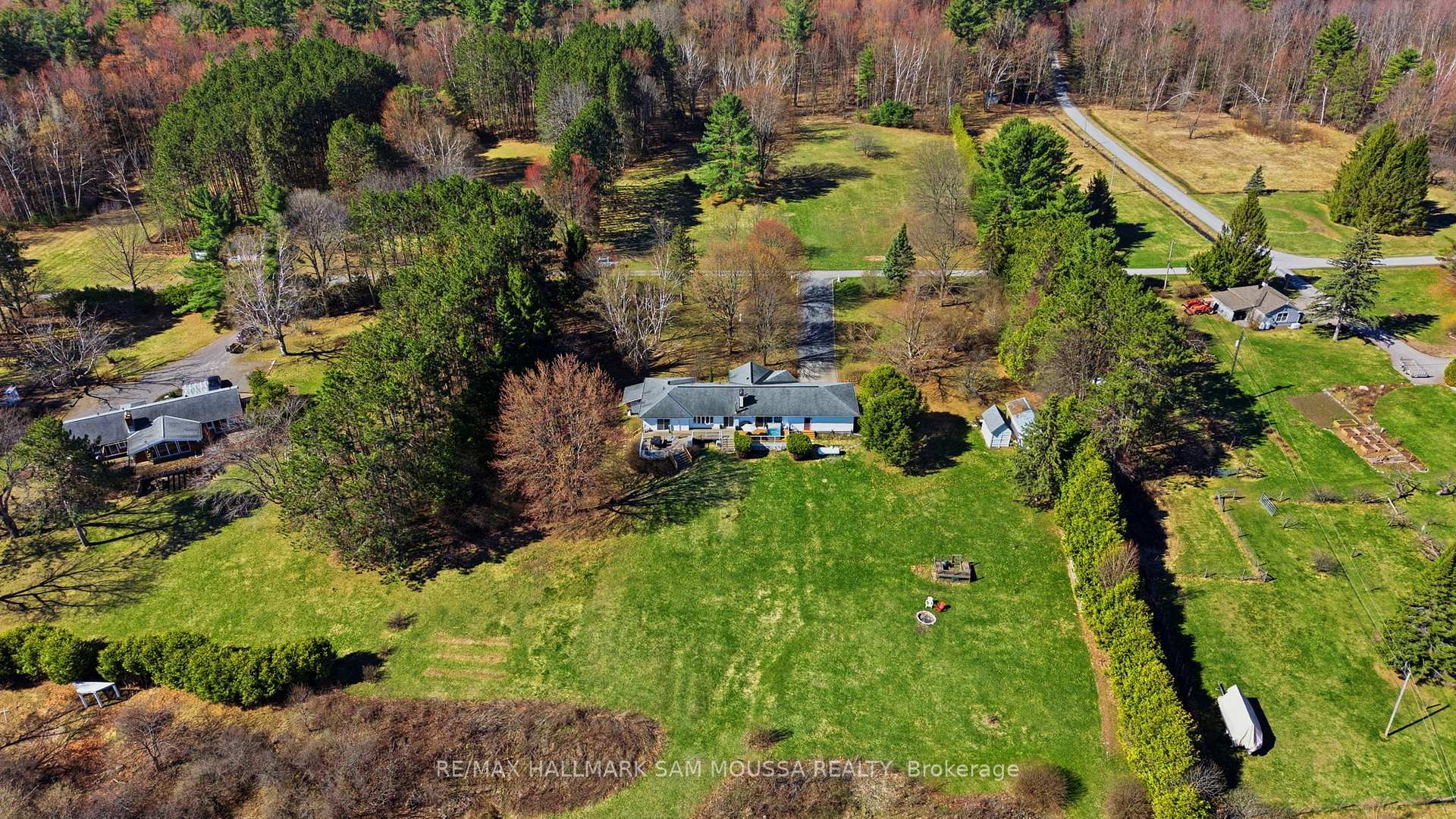 Photo 45 of 122 Colonel Nicholson Lane, Ottawa, Constance Bay — HOMEH