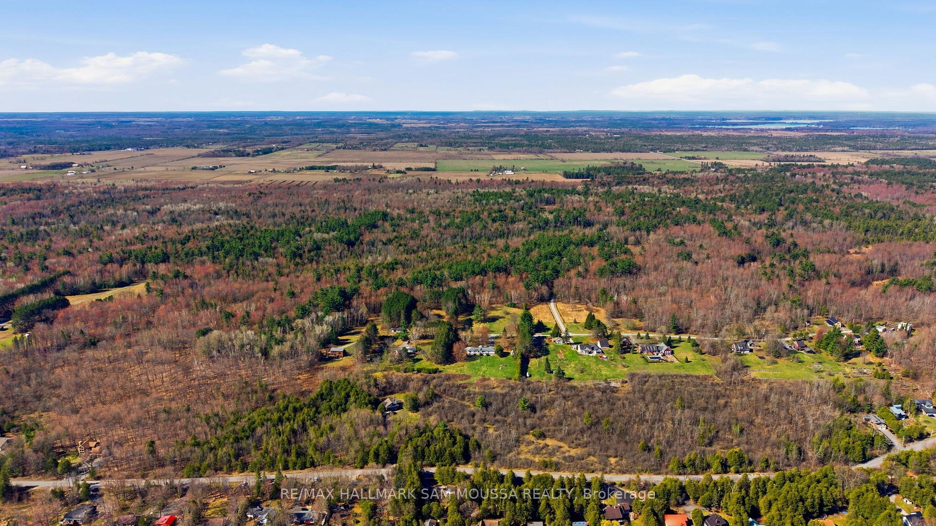Photo 47 of 122 Colonel Nicholson Lane, Ottawa, Constance Bay — HOMEH