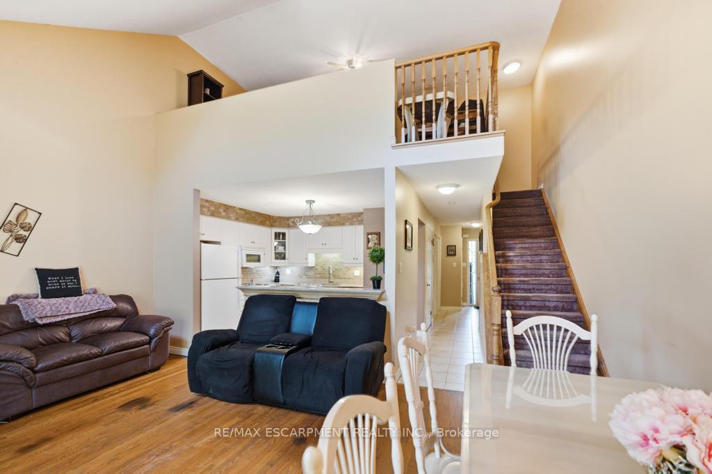 Photo 7 of 47 Dynasty Avenue, Hamilton, Stoney Creek — HOMEH