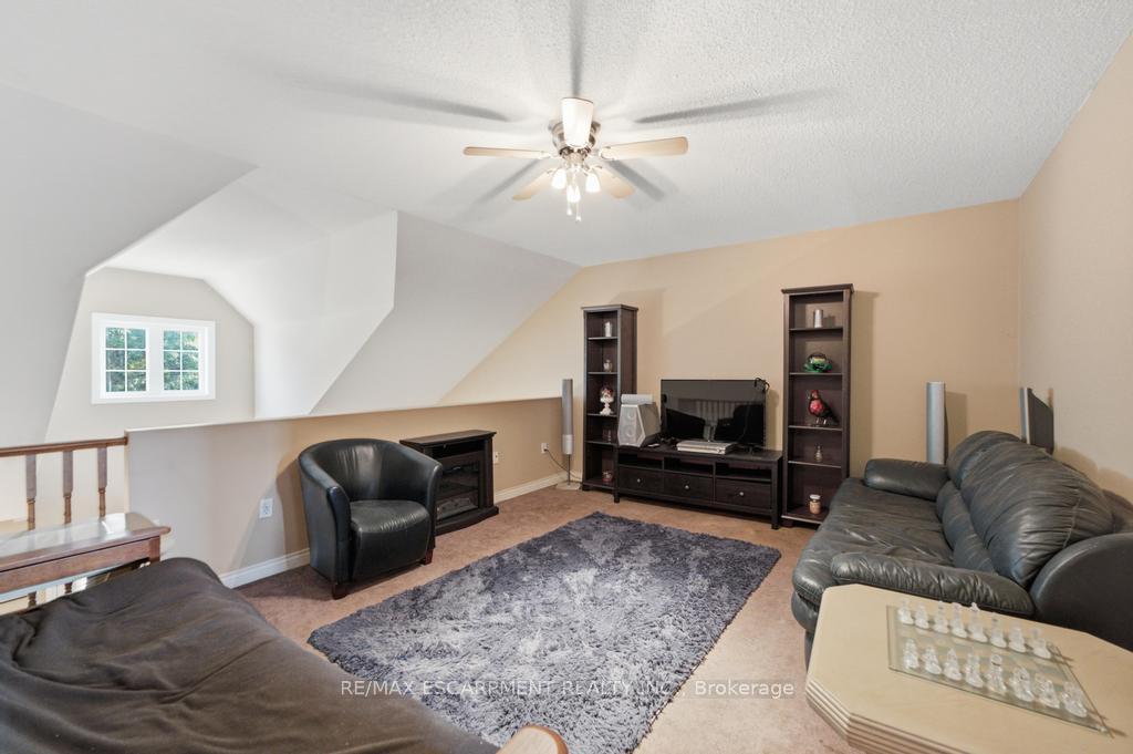 Photo 8 of 47 Dynasty Avenue, Hamilton, Stoney Creek — HOMEH