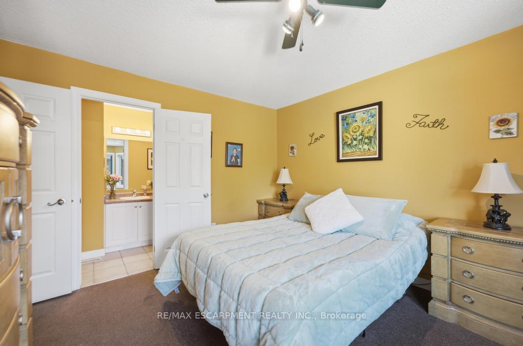 Photo 11 of 47 Dynasty Avenue, Hamilton, Stoney Creek — HOMEH