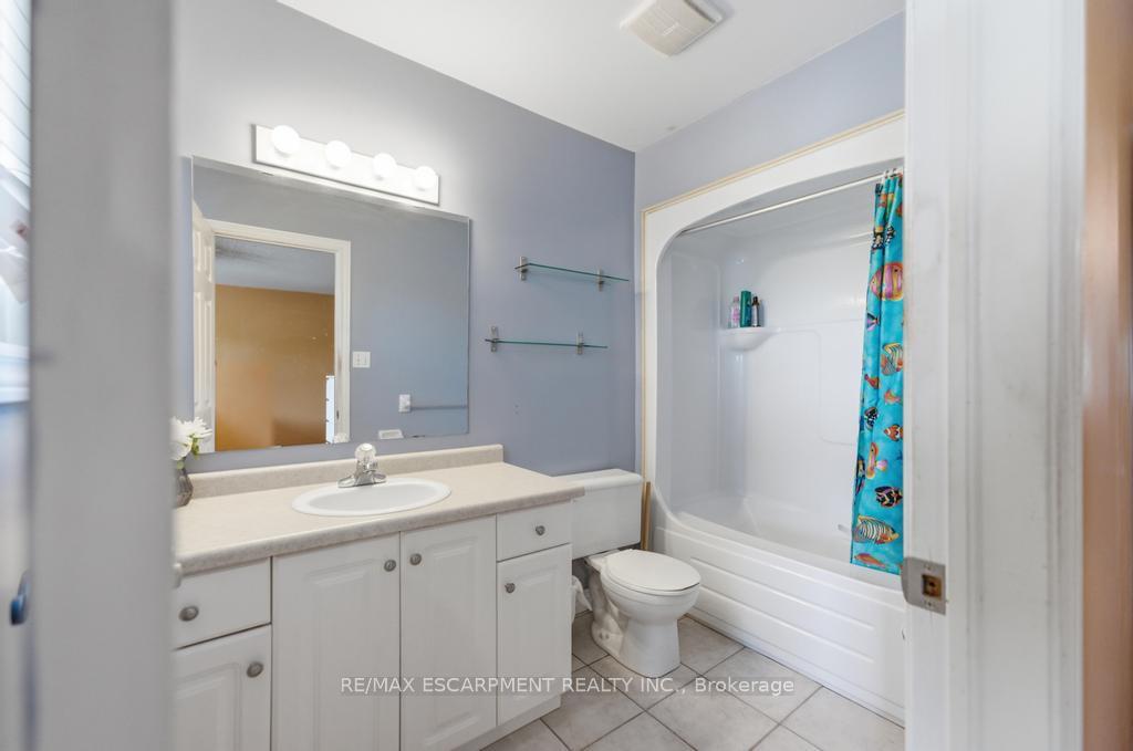 Photo 14 of 47 Dynasty Avenue, Hamilton, Stoney Creek — HOMEH
