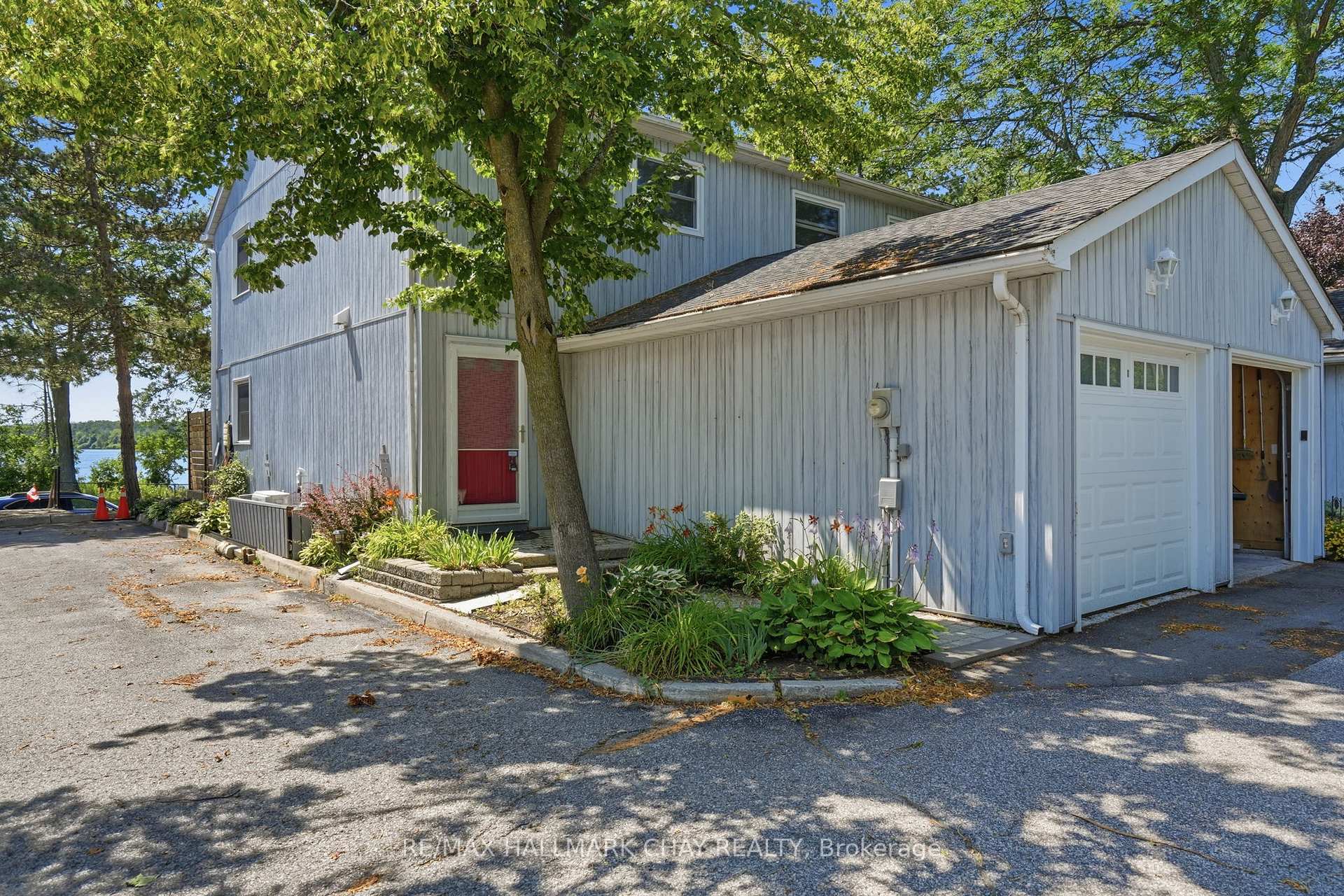 Photo 4 of Unit 4, 1 Olive Crescent, Orillia — HOMEH