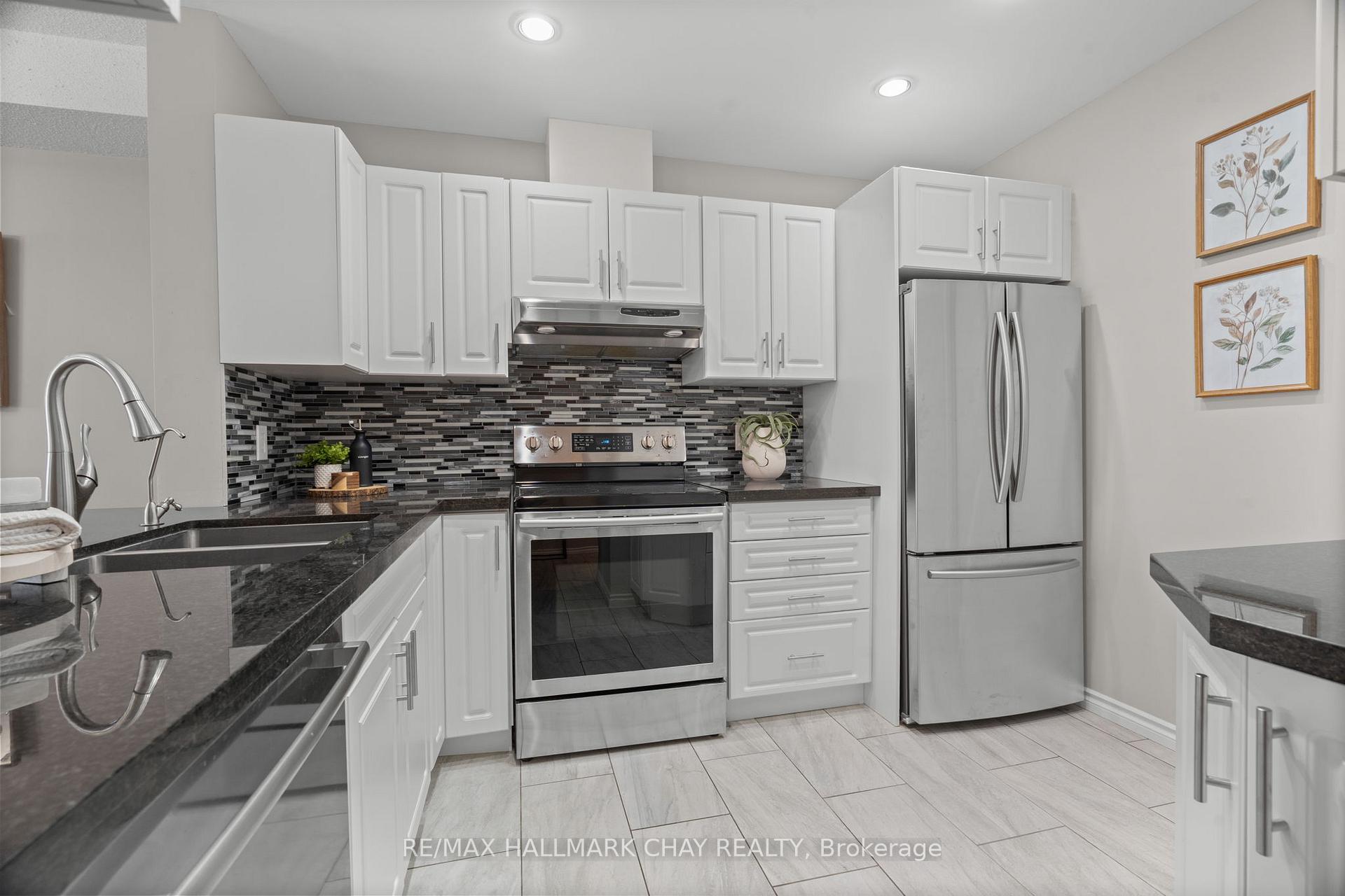 Photo 7 of Unit 4, 1 Olive Crescent, Orillia — HOMEH