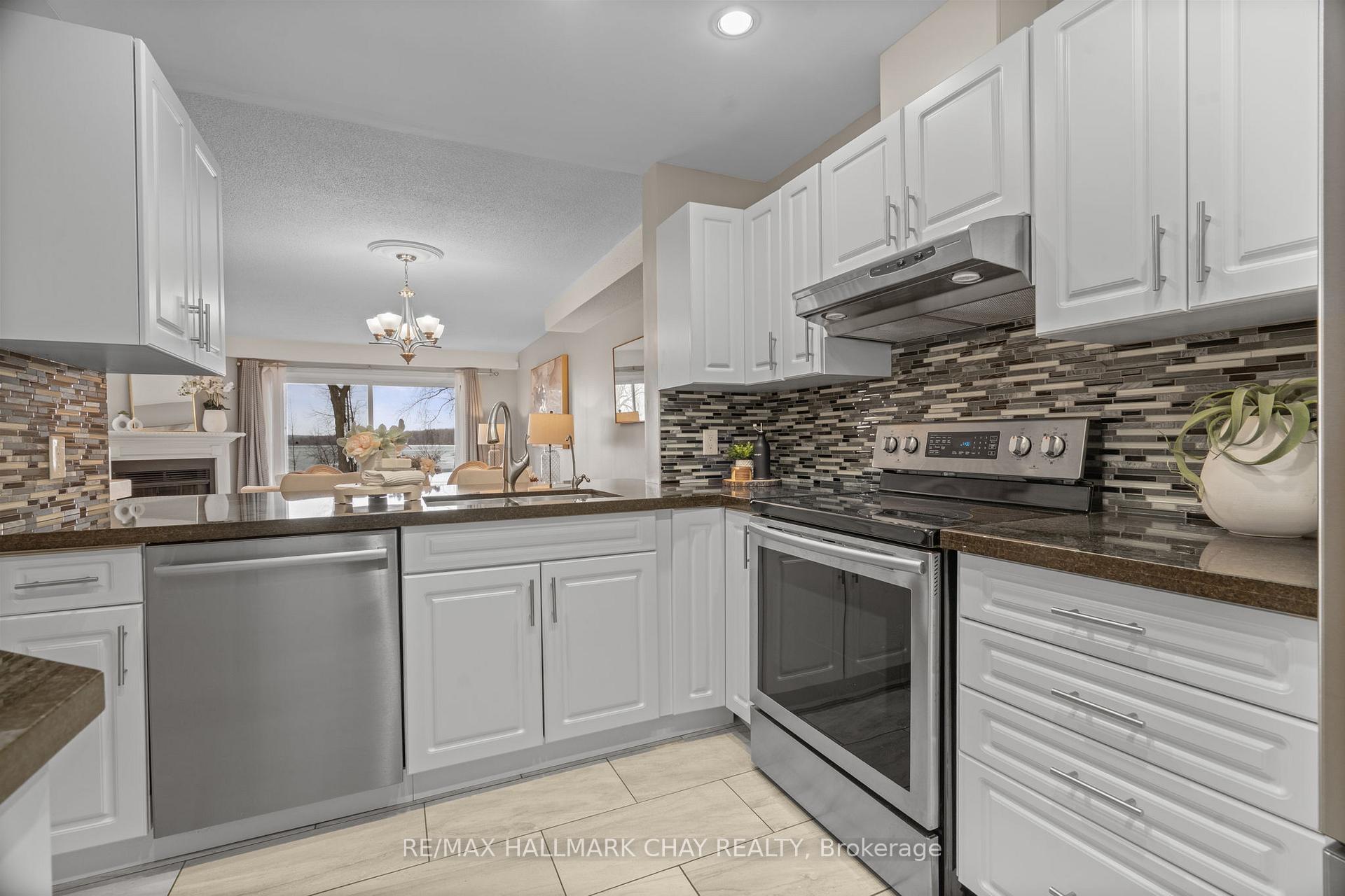 Photo 8 of Unit 4, 1 Olive Crescent, Orillia — HOMEH