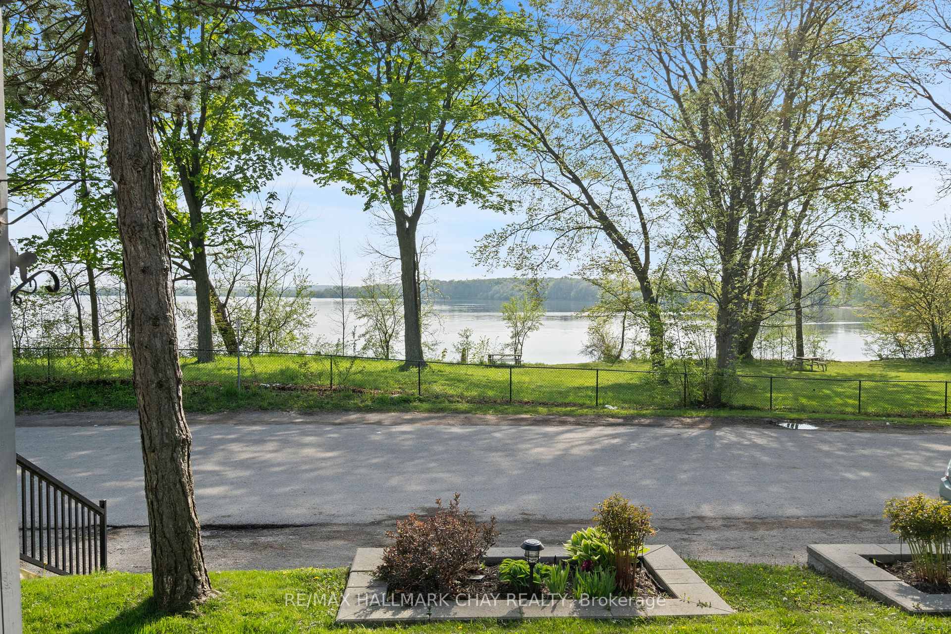 Photo 33 of Unit 4, 1 Olive Crescent, Orillia — HOMEH