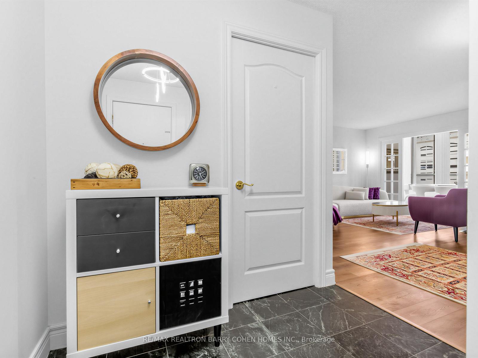 Photo 2 of Unit 812, 5418 Yonge Street, North York, Willowdale West — HOMEH
