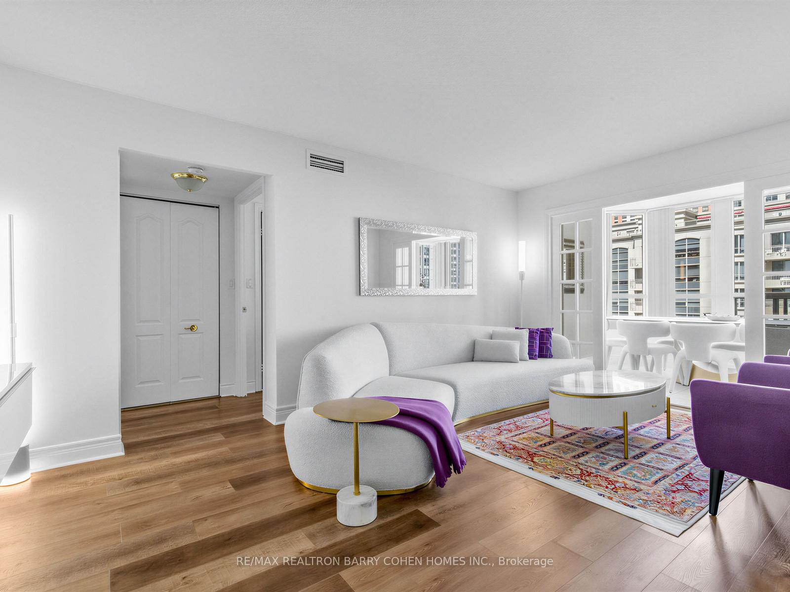 Photo 3 of Unit 812, 5418 Yonge Street, North York, Willowdale West — HOMEH