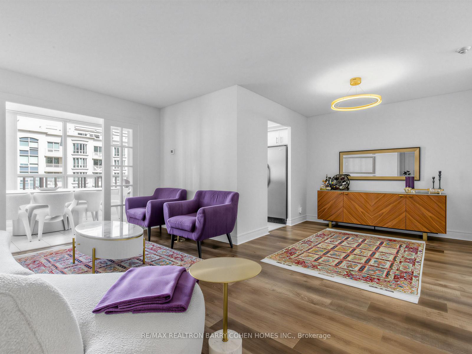Photo 4 of Unit 812, 5418 Yonge Street, North York, Willowdale West — HOMEH