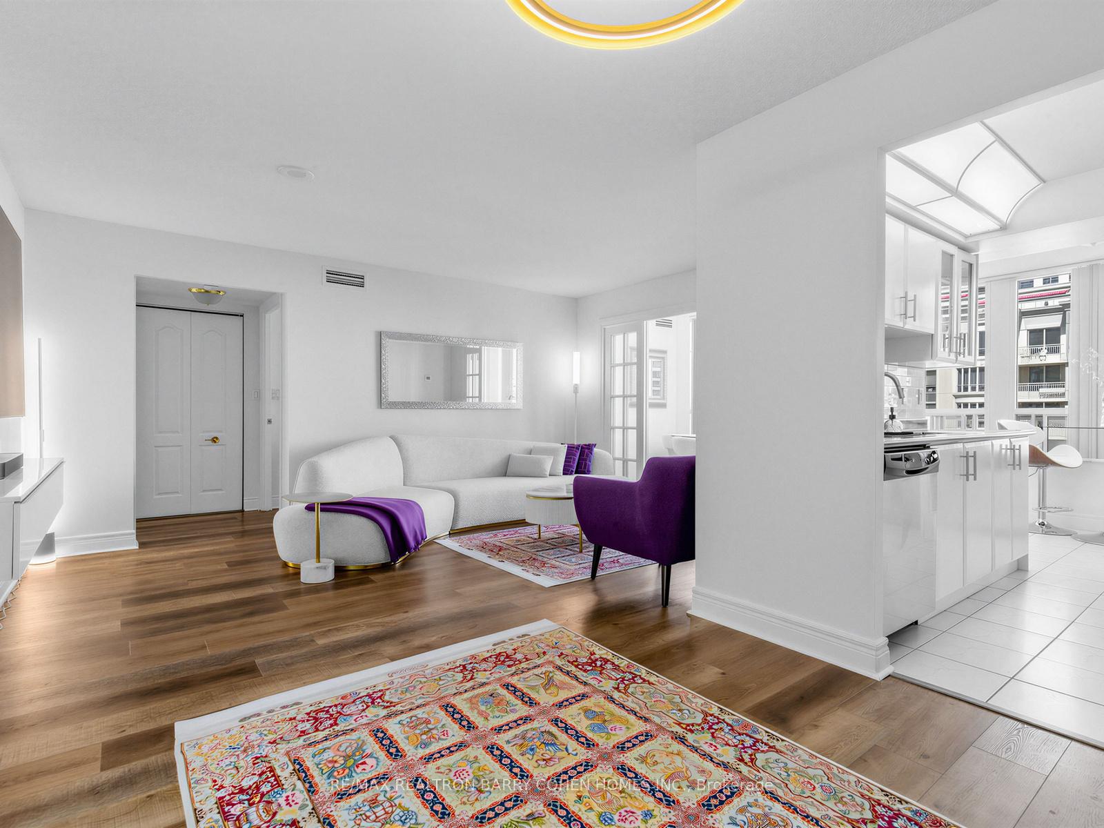 Photo 7 of Unit 812, 5418 Yonge Street, North York, Willowdale West — HOMEH