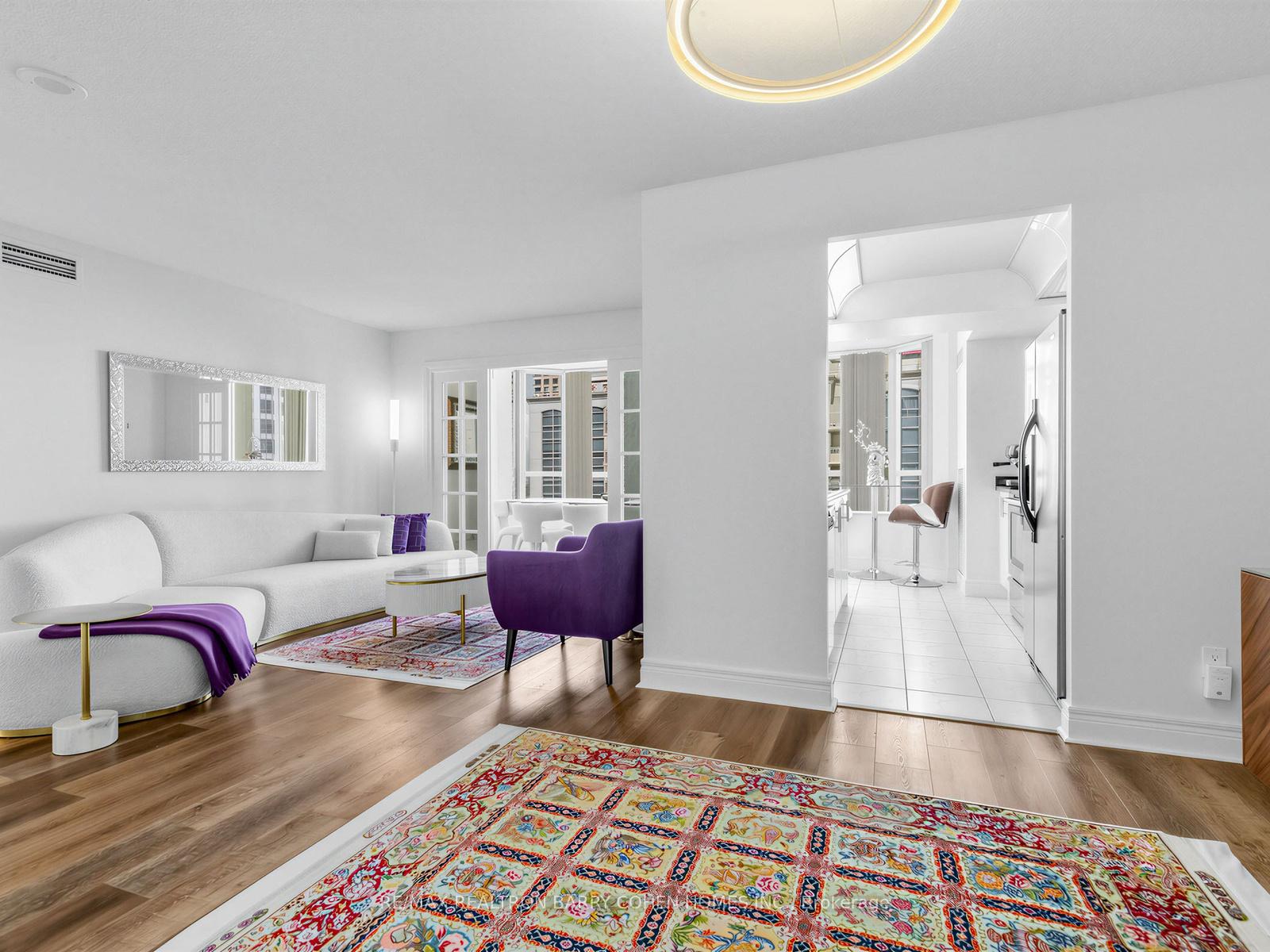 Photo 8 of Unit 812, 5418 Yonge Street, North York, Willowdale West — HOMEH