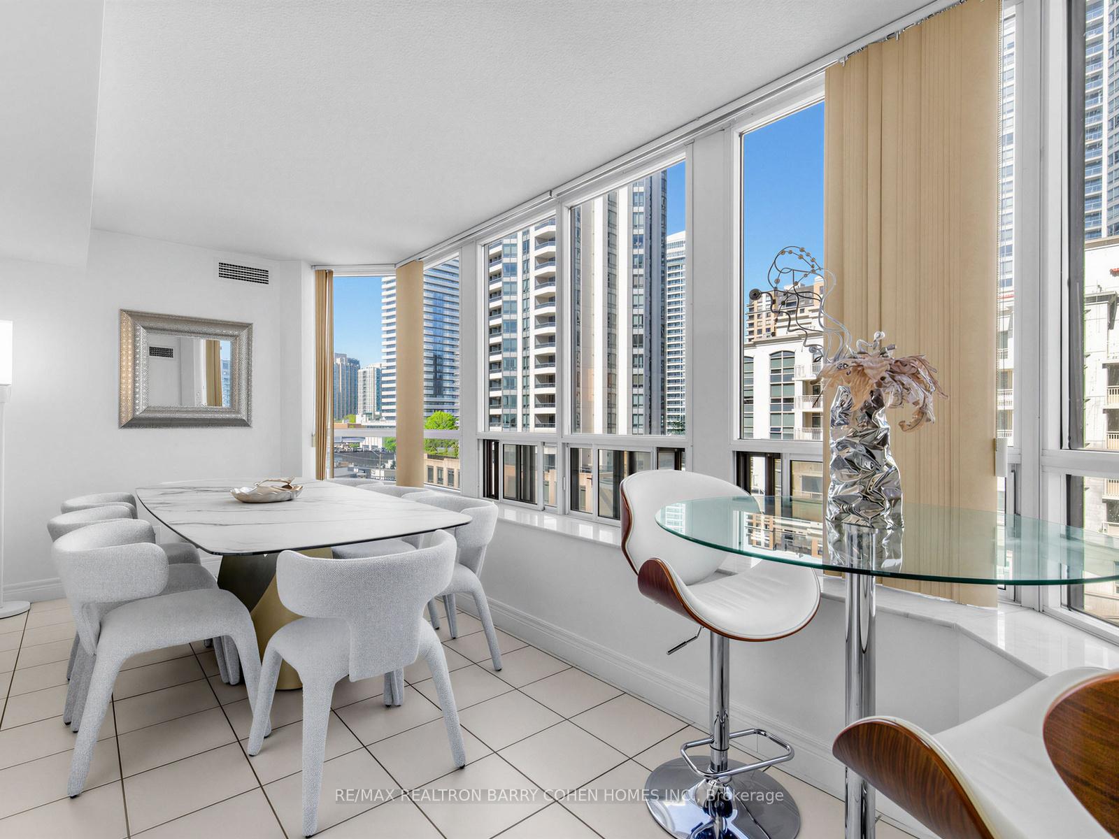 Photo 12 of Unit 812, 5418 Yonge Street, North York, Willowdale West — HOMEH