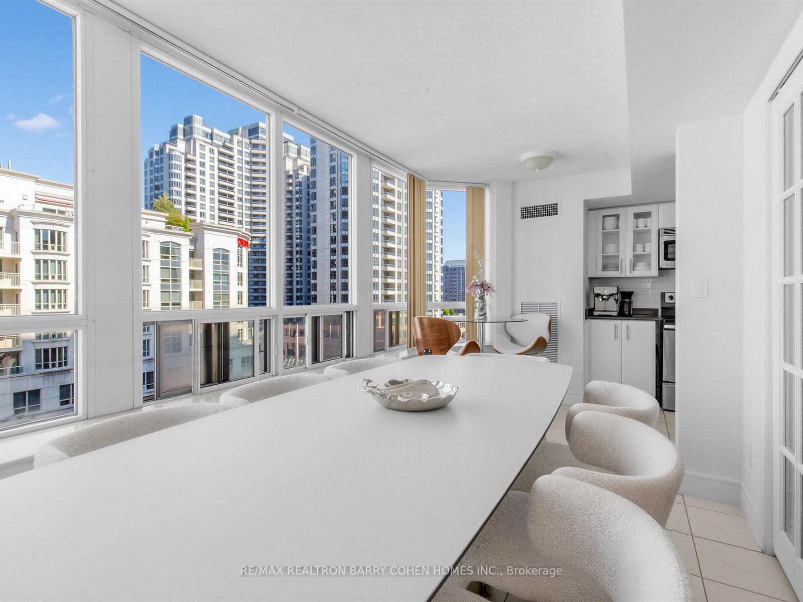 Photo 13 of Unit 812, 5418 Yonge Street, North York, Willowdale West — HOMEH