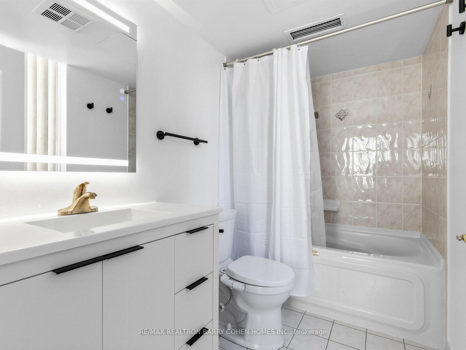 Photo 19 of Unit 812, 5418 Yonge Street, North York, Willowdale West — HOMEH