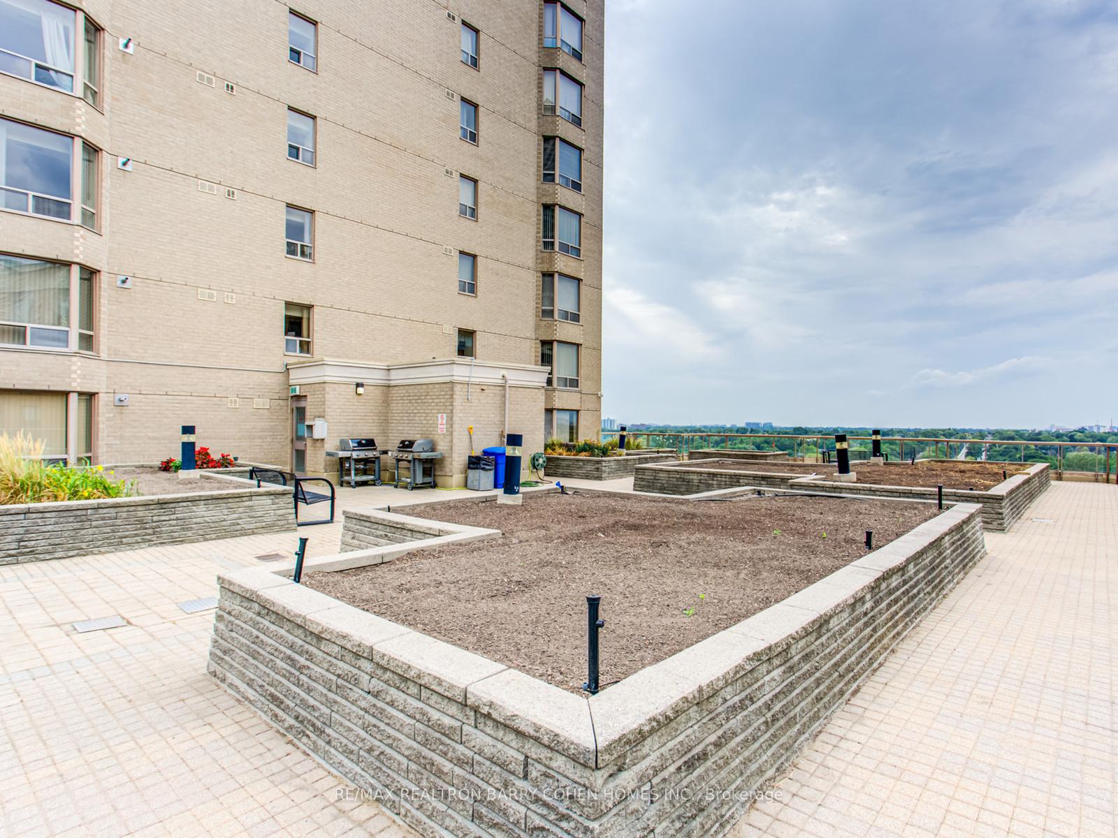 Photo 32 of Unit 812, 5418 Yonge Street, North York, Willowdale West — HOMEH