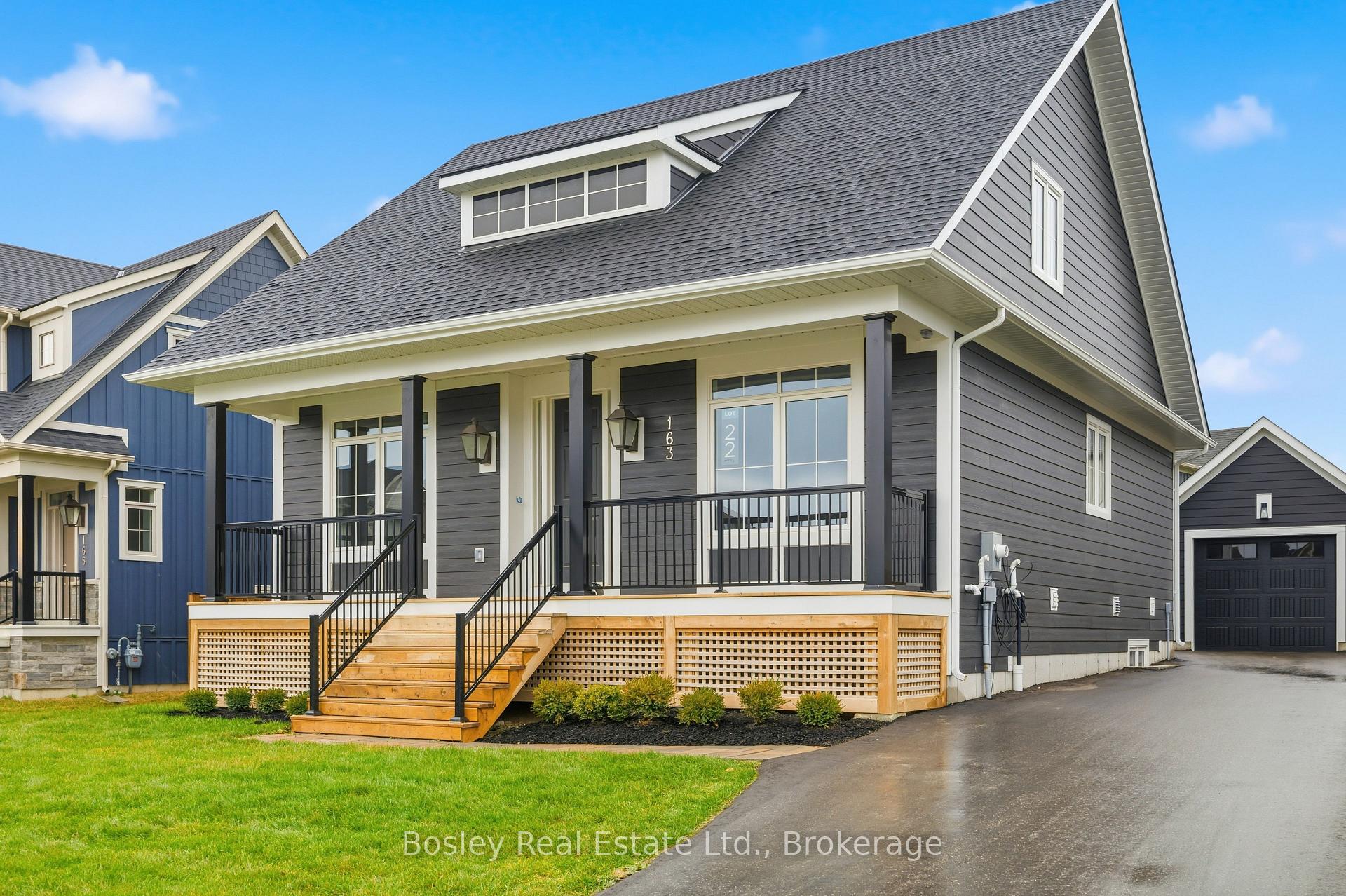 Photo 3 of 163 Sugar Maple Street, Blue Mountains — HOMEH