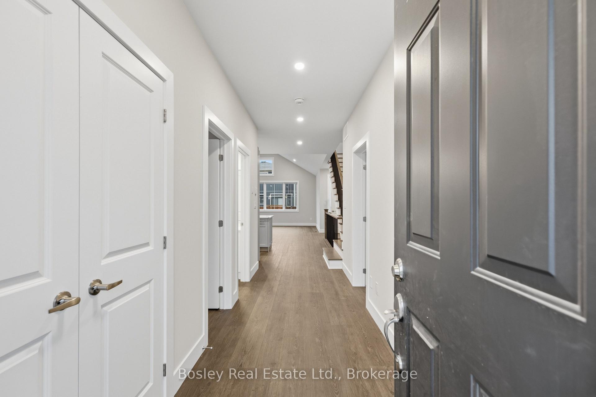 Photo 4 of 163 Sugar Maple Street, Blue Mountains — HOMEH