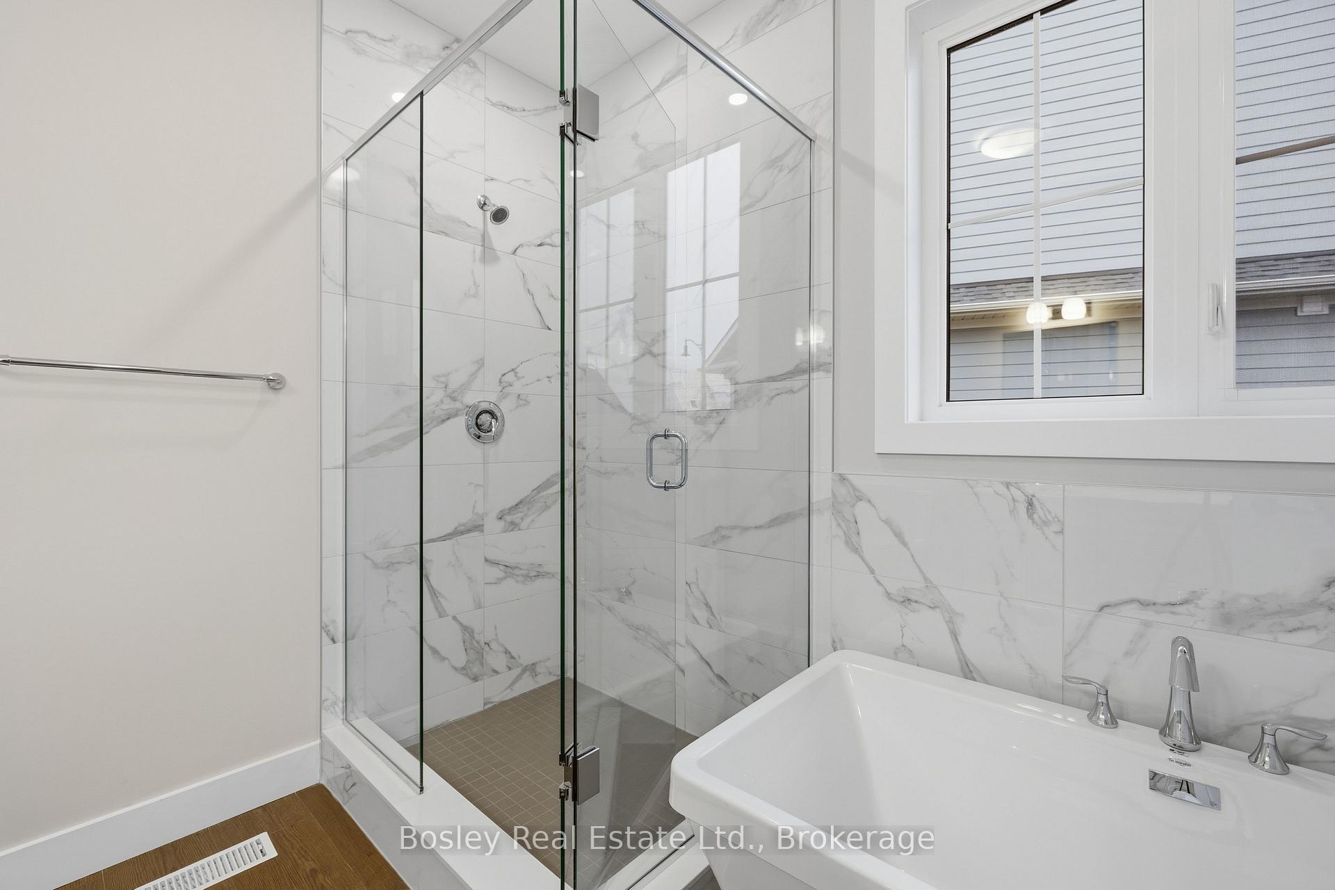 Photo 21 of 163 Sugar Maple Street, Blue Mountains — HOMEH