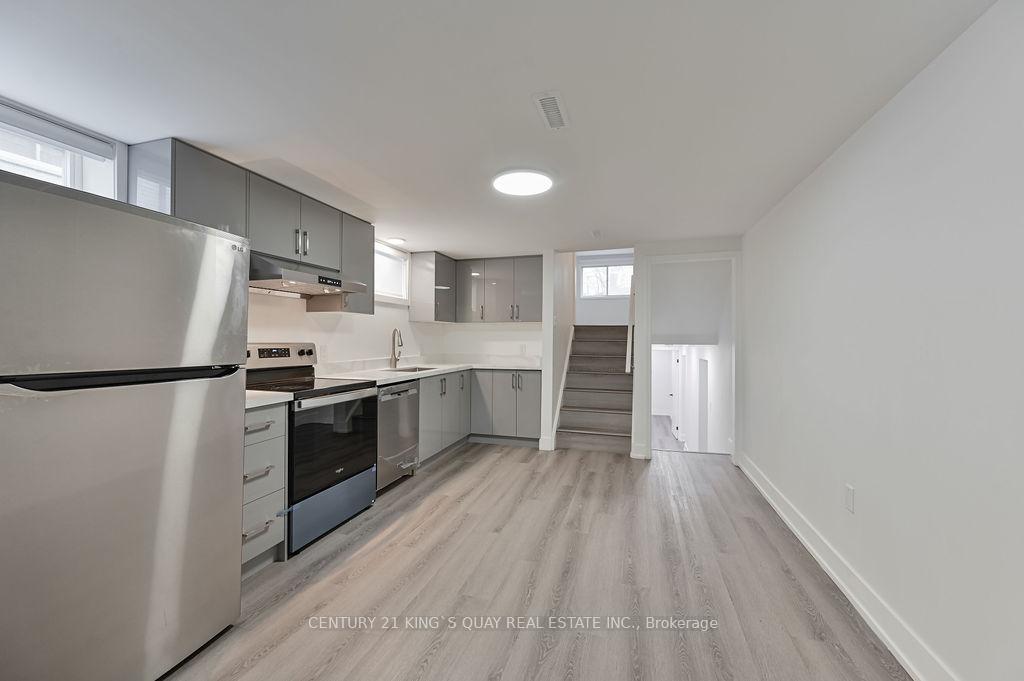Photo 4 of Unit Lower, 989 Old Cummer Avenue, North York, Bayview Woods-Steeles — HOMEH