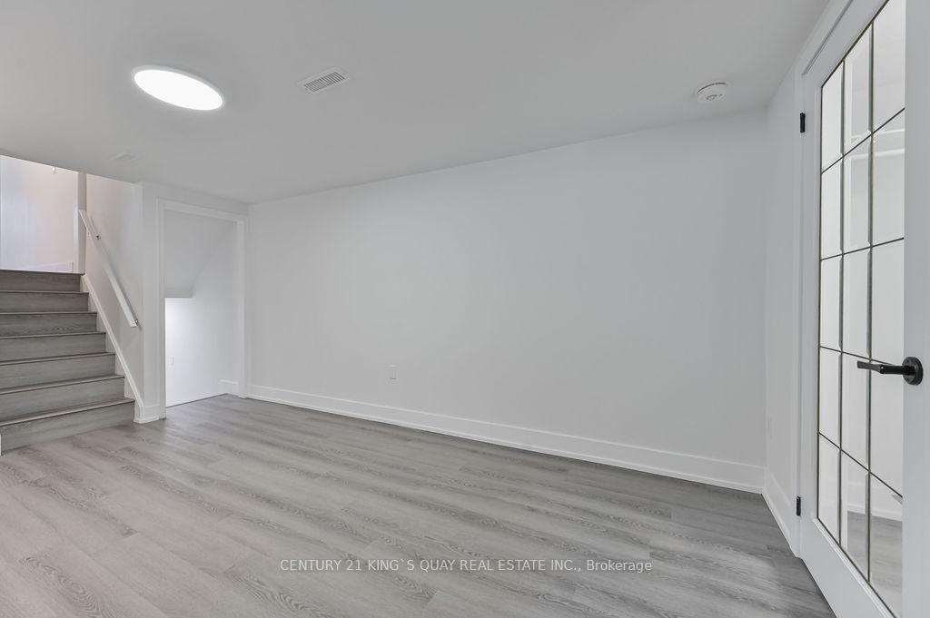 Photo 5 of Unit Lower, 989 Old Cummer Avenue, North York, Bayview Woods-Steeles — HOMEH