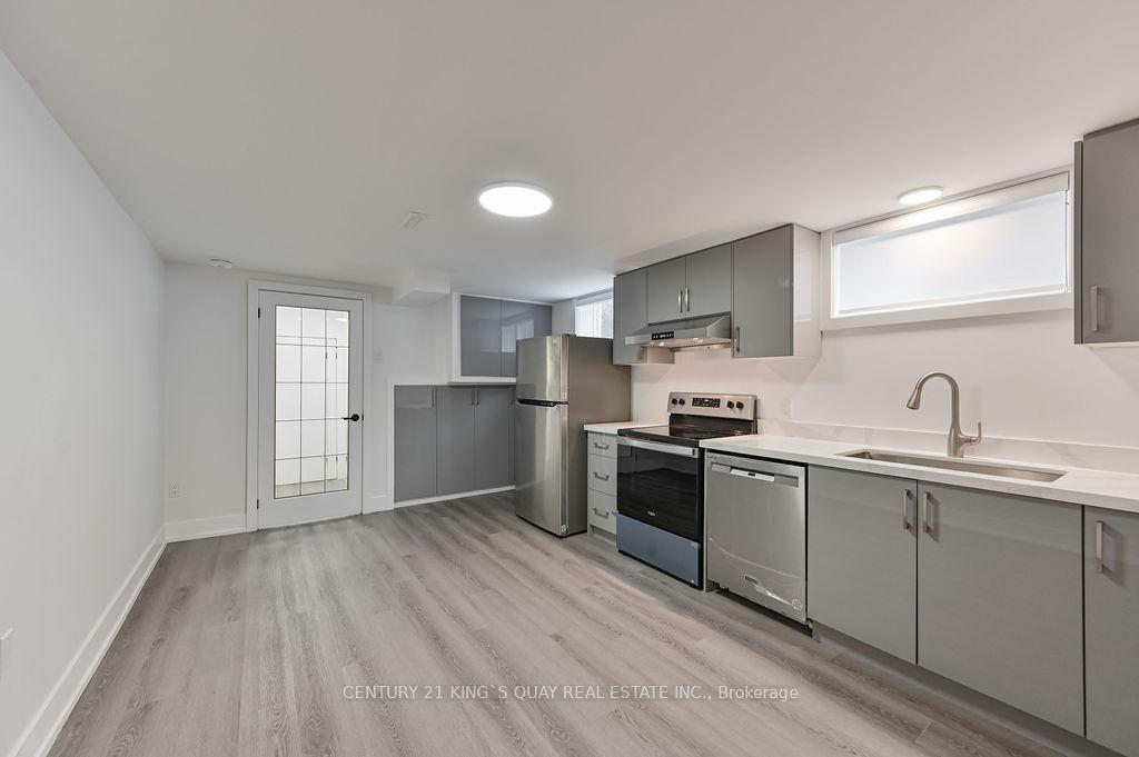 Photo 8 of Unit Lower, 989 Old Cummer Avenue, North York, Bayview Woods-Steeles — HOMEH