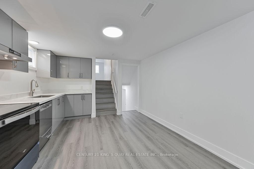 Photo 9 of Unit Lower, 989 Old Cummer Avenue, North York, Bayview Woods-Steeles — HOMEH