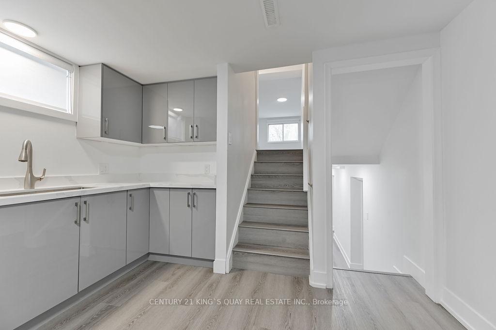 Photo 10 of Unit Lower, 989 Old Cummer Avenue, North York, Bayview Woods-Steeles — HOMEH