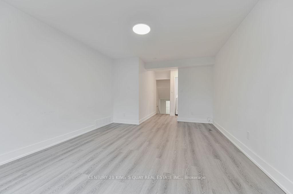 Photo 12 of Unit Lower, 989 Old Cummer Avenue, North York, Bayview Woods-Steeles — HOMEH