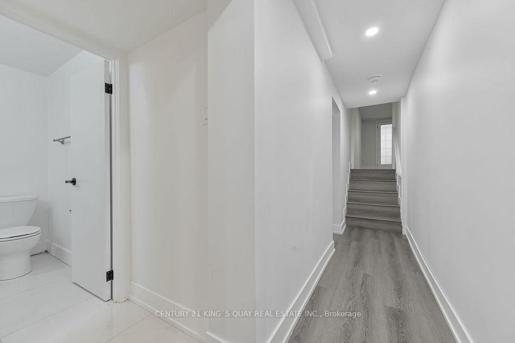 Photo 13 of Unit Lower, 989 Old Cummer Avenue, North York, Bayview Woods-Steeles — HOMEH
