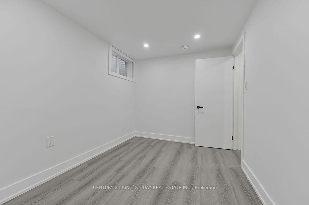 Photo 17 of Unit Lower, 989 Old Cummer Avenue, North York, Bayview Woods-Steeles — HOMEH