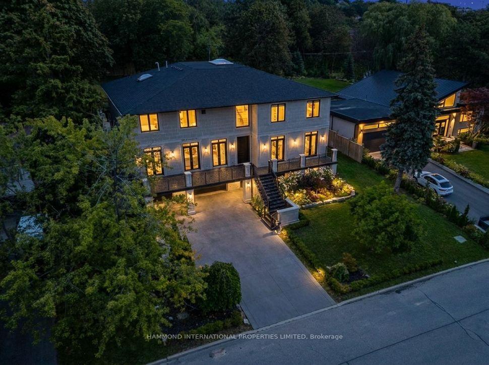 Photo 3 of 118 Laurentide Drive, North York, Parkwoods-Donalda — HOMEH