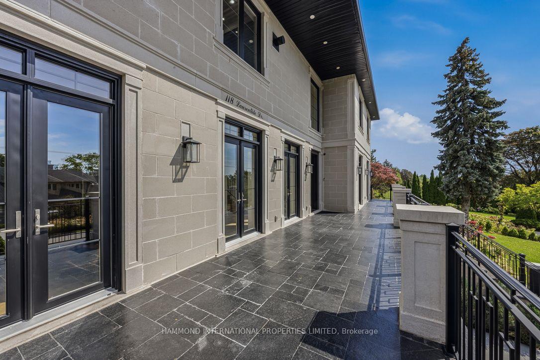 Photo 4 of 118 Laurentide Drive, North York, Parkwoods-Donalda — HOMEH