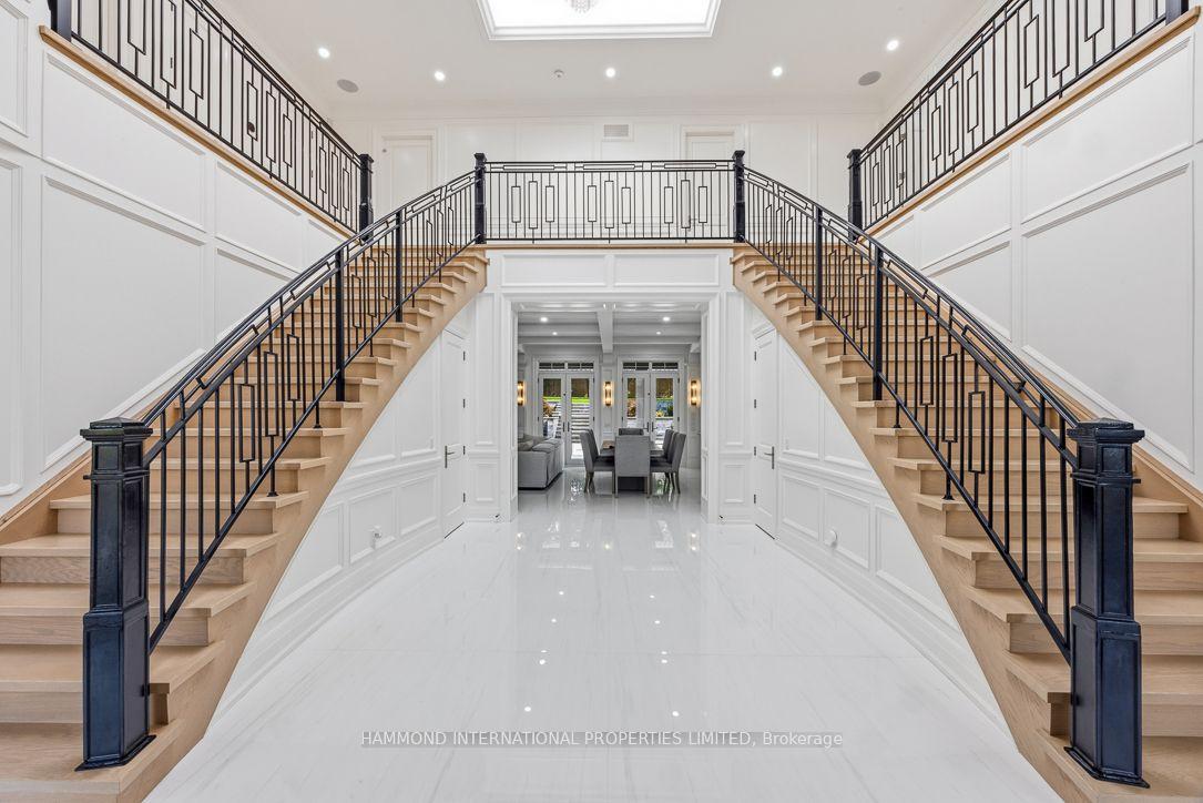Photo 5 of 118 Laurentide Drive, North York, Parkwoods-Donalda — HOMEH