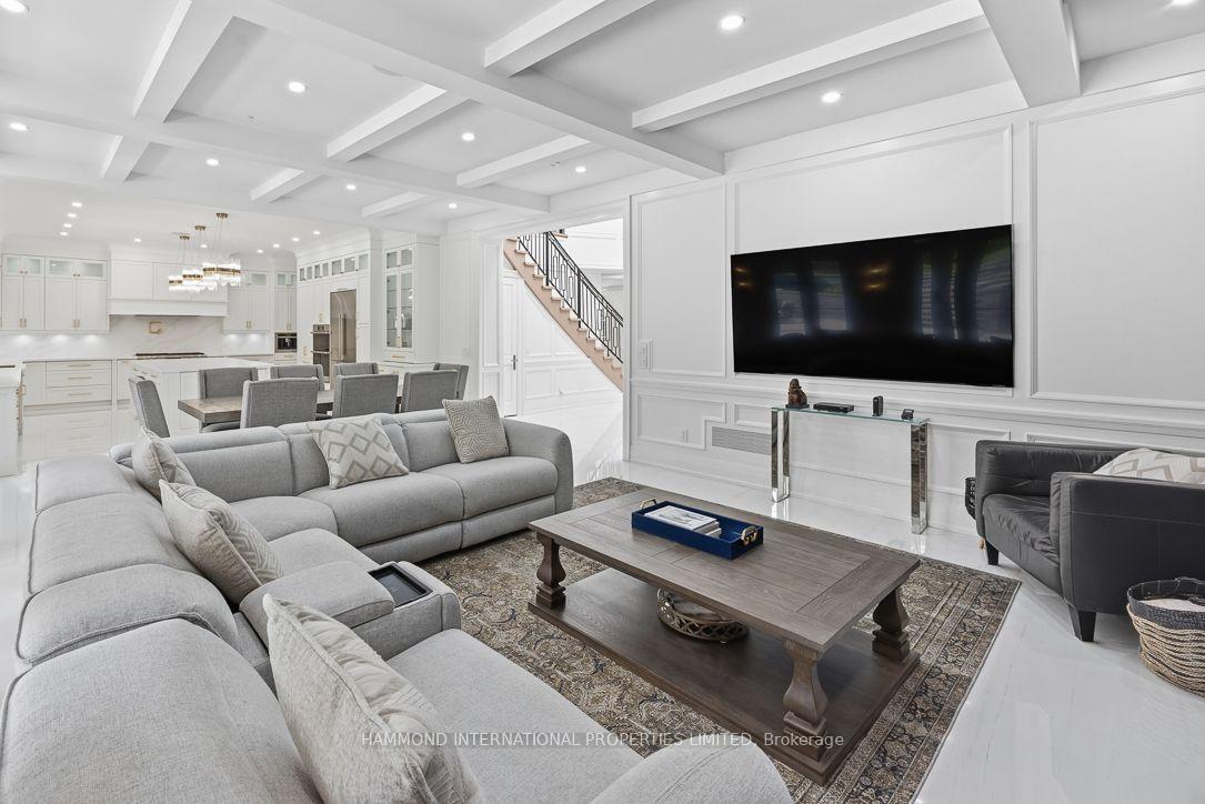 Photo 9 of 118 Laurentide Drive, North York, Parkwoods-Donalda — HOMEH