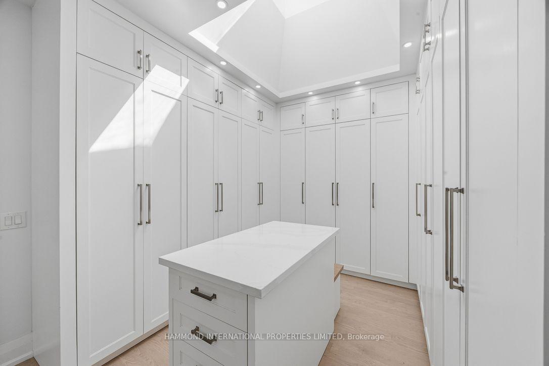 Photo 18 of 118 Laurentide Drive, North York, Parkwoods-Donalda — HOMEH