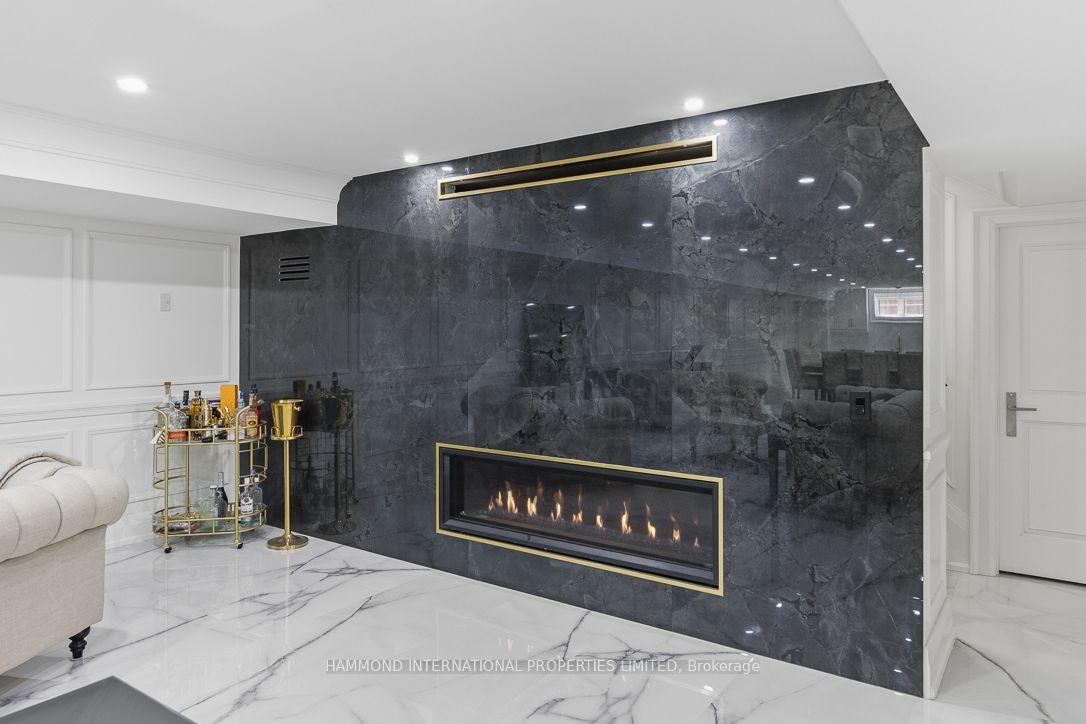 Photo 24 of 118 Laurentide Drive, North York, Parkwoods-Donalda — HOMEH