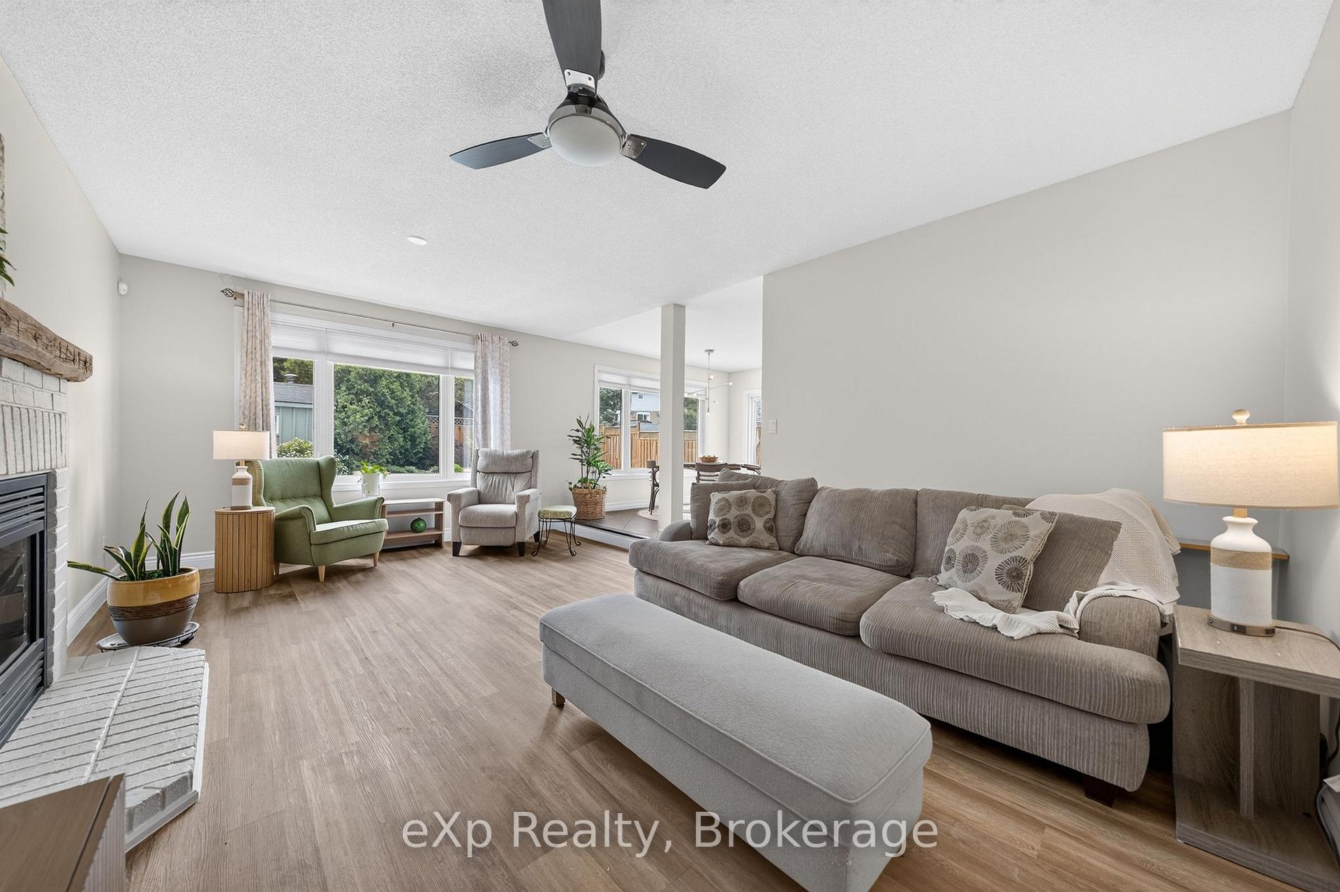 Photo 16 of 42 Pacific Place, Guelph, Dovercliffe Park/Old University — HOMEH