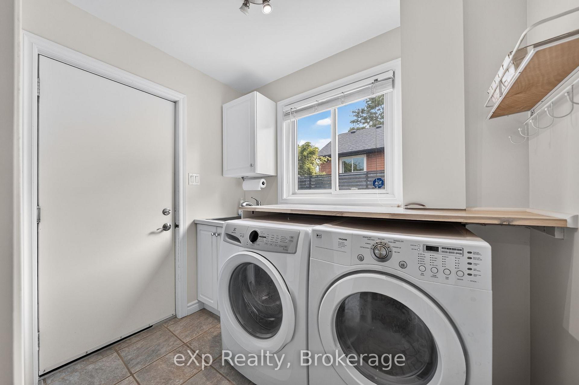 Photo 19 of 42 Pacific Place, Guelph, Dovercliffe Park/Old University — HOMEH